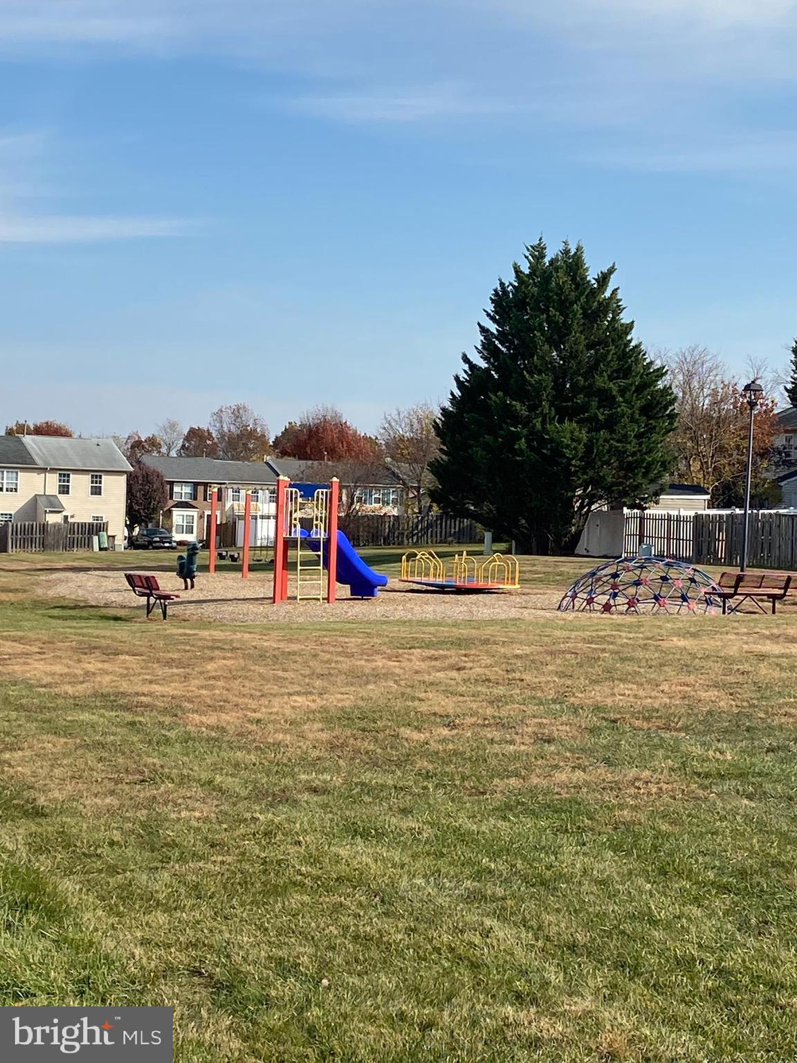 HUNTINGTON MEADOWS - Residential Lease