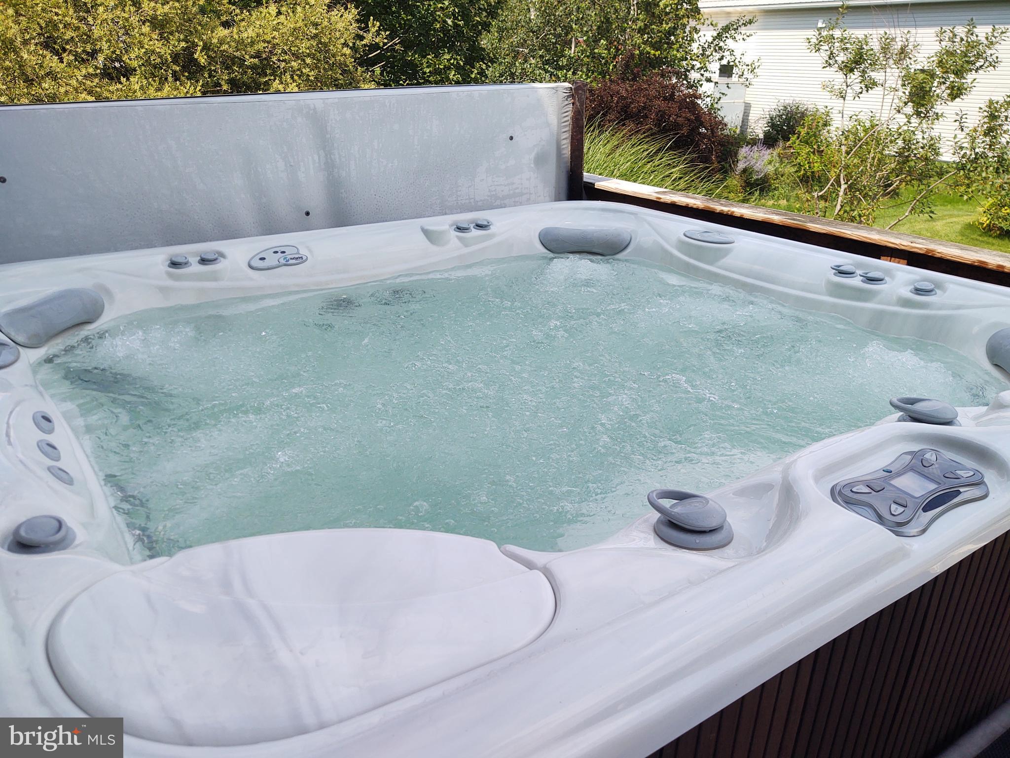 CENTRE HALL - Residential