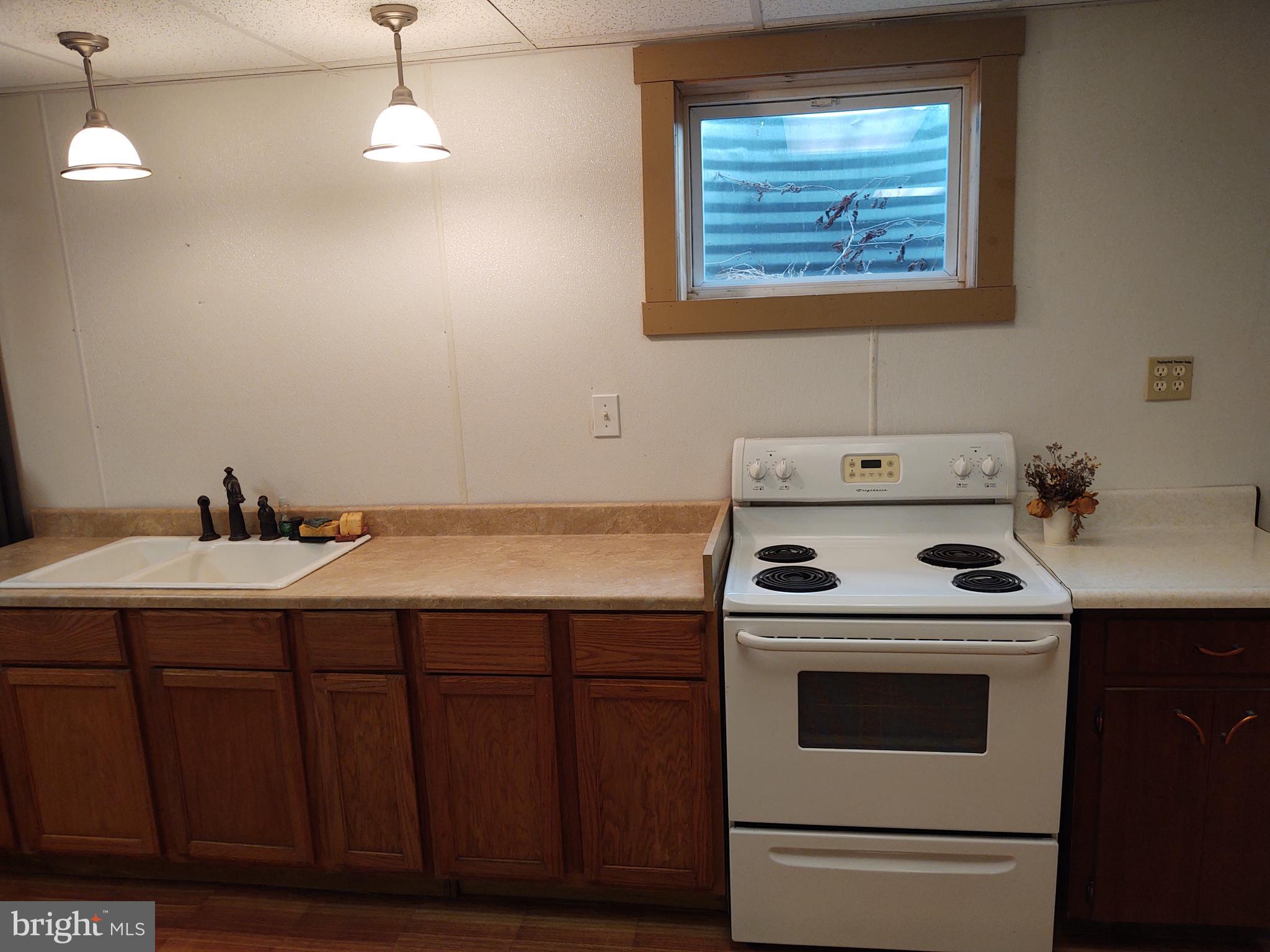 CENTRE HALL - Residential