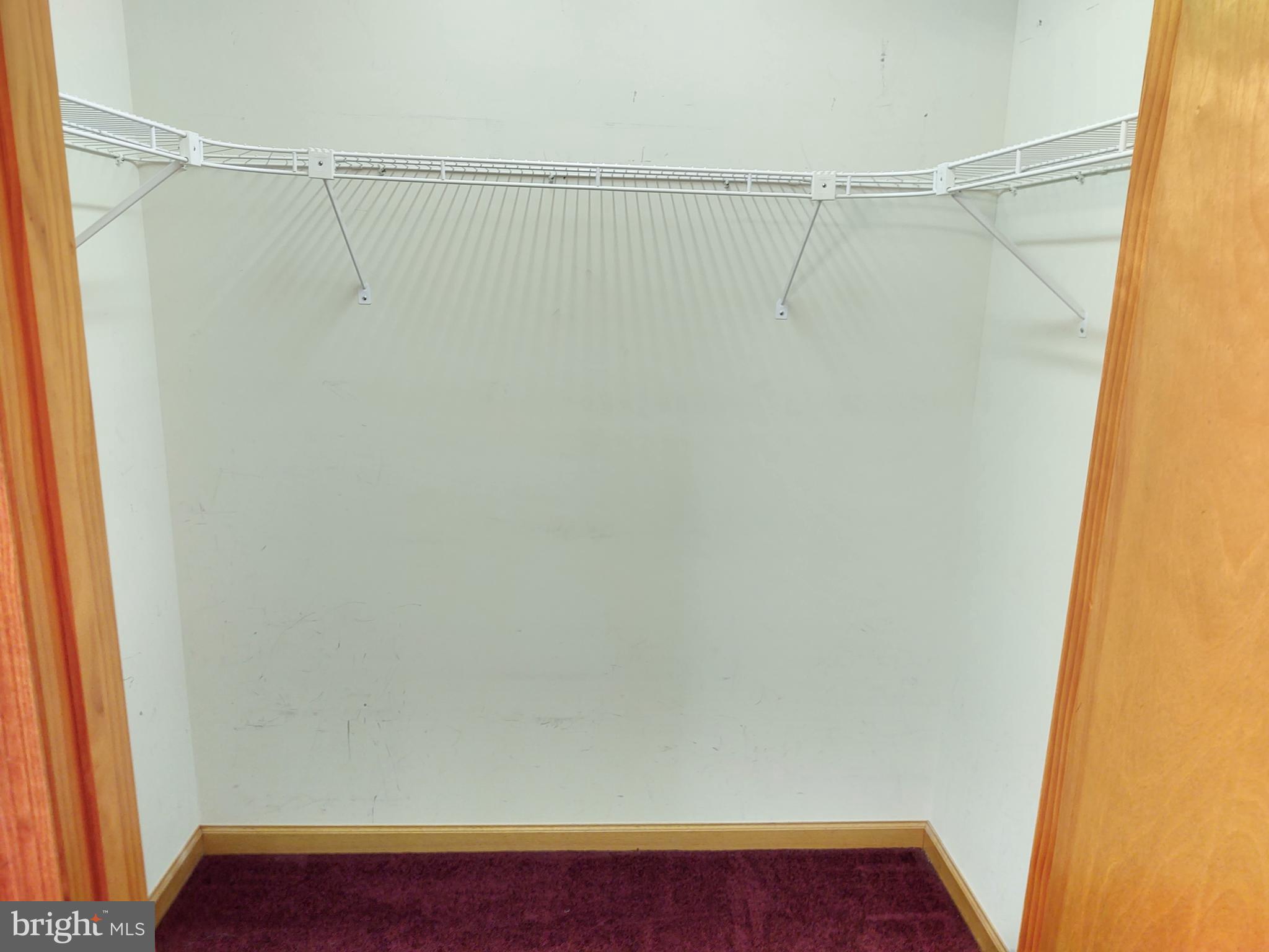 CENTRE HALL - Residential