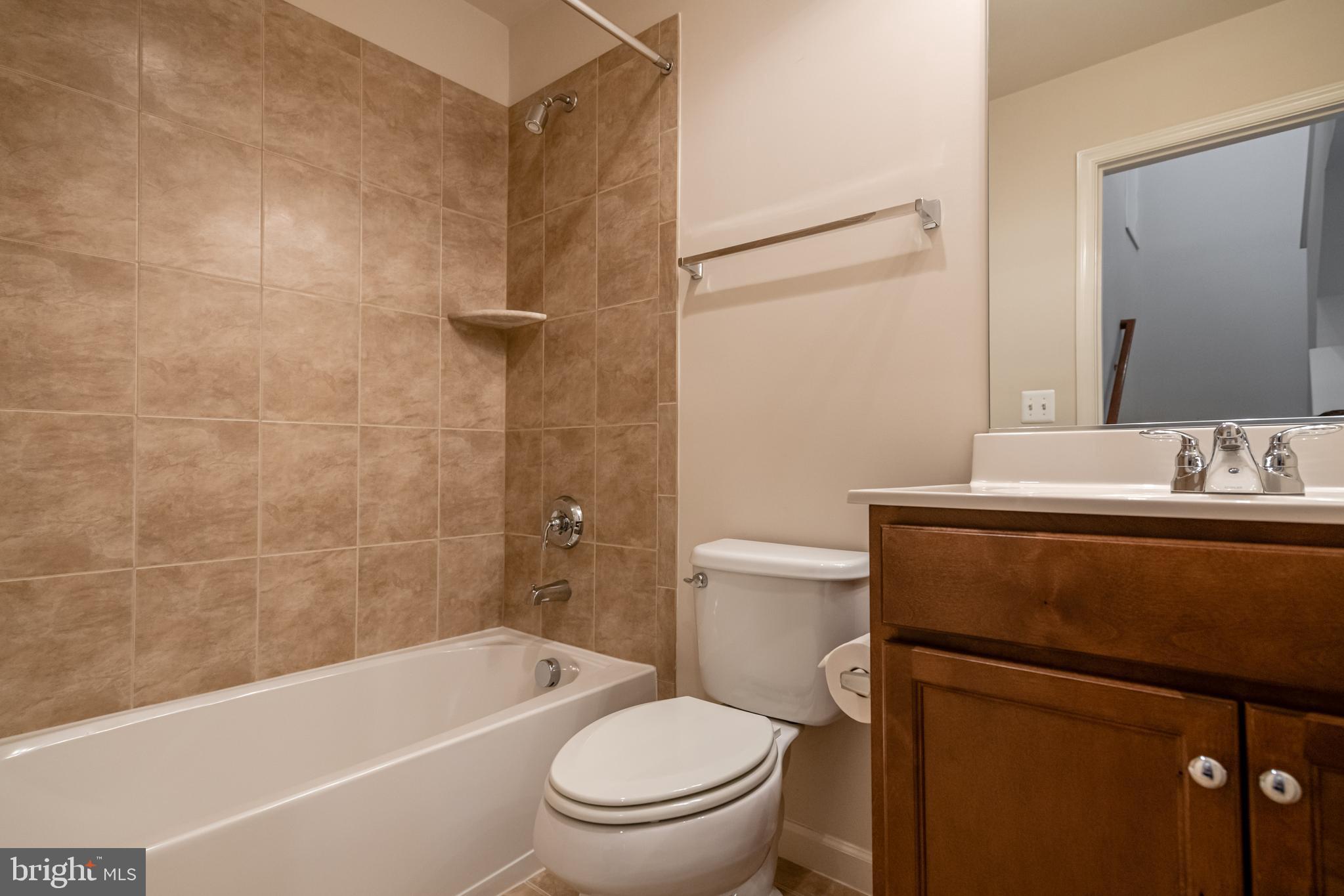 SHIRLINGTON CREST - Residential Lease