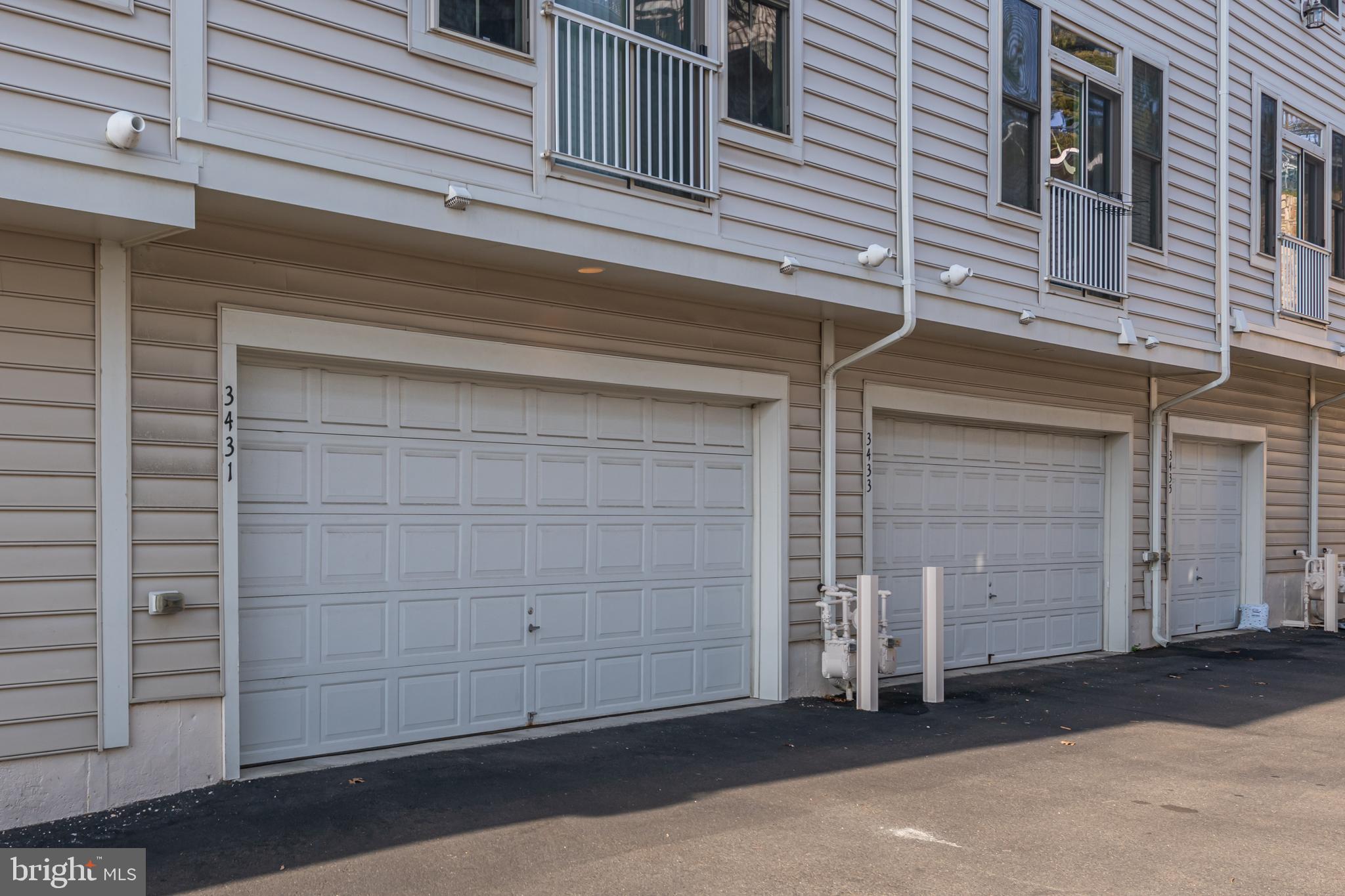 SHIRLINGTON CREST - Residential Lease