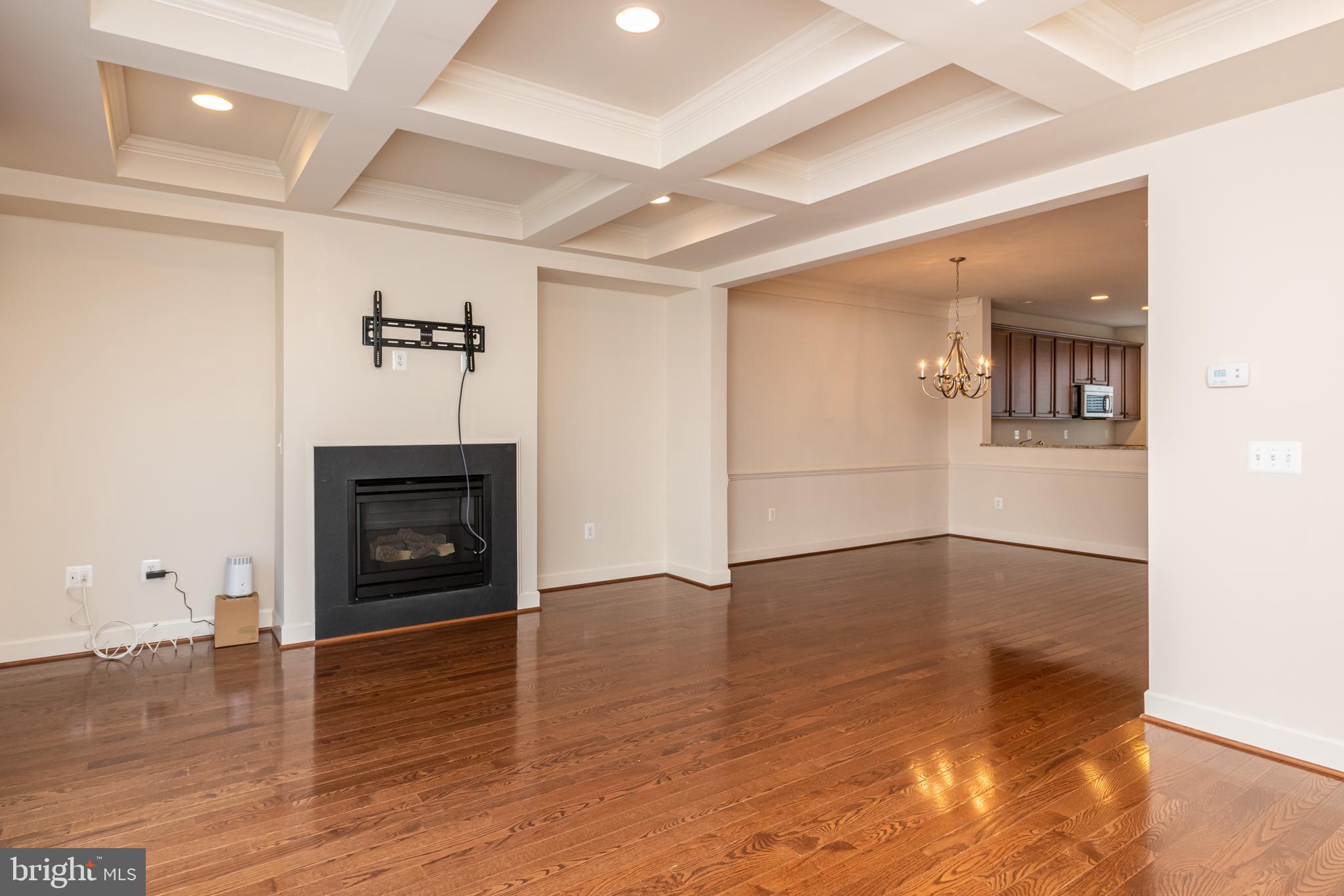 SHIRLINGTON CREST - Residential Lease