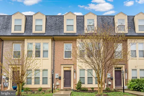 MLS: DCDC2194968