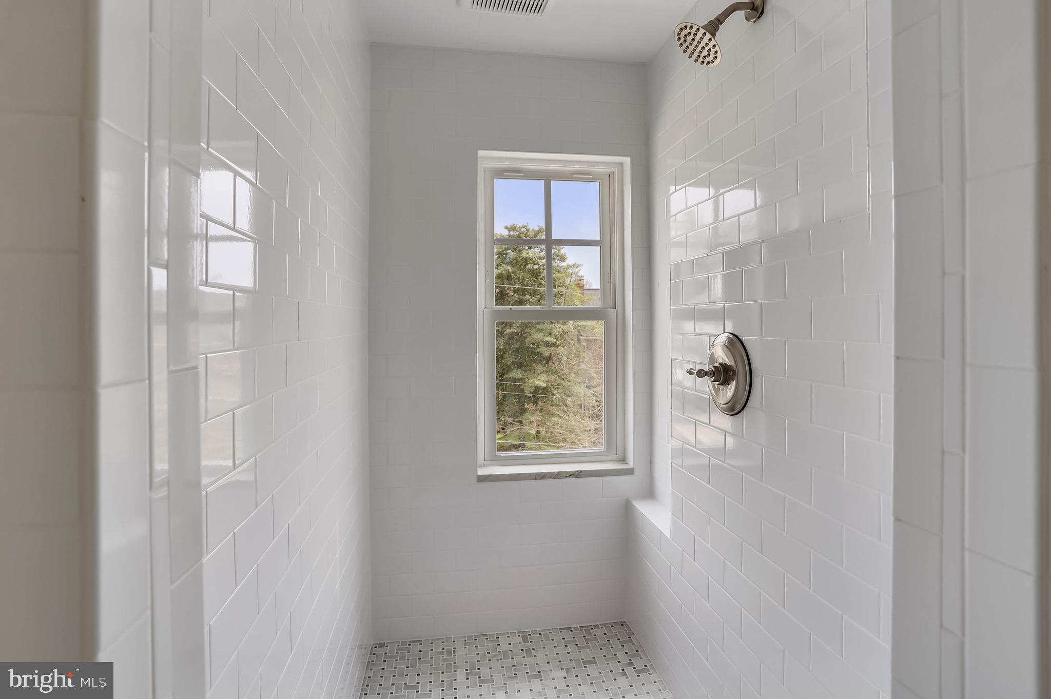 MURRAY HILL - Residential