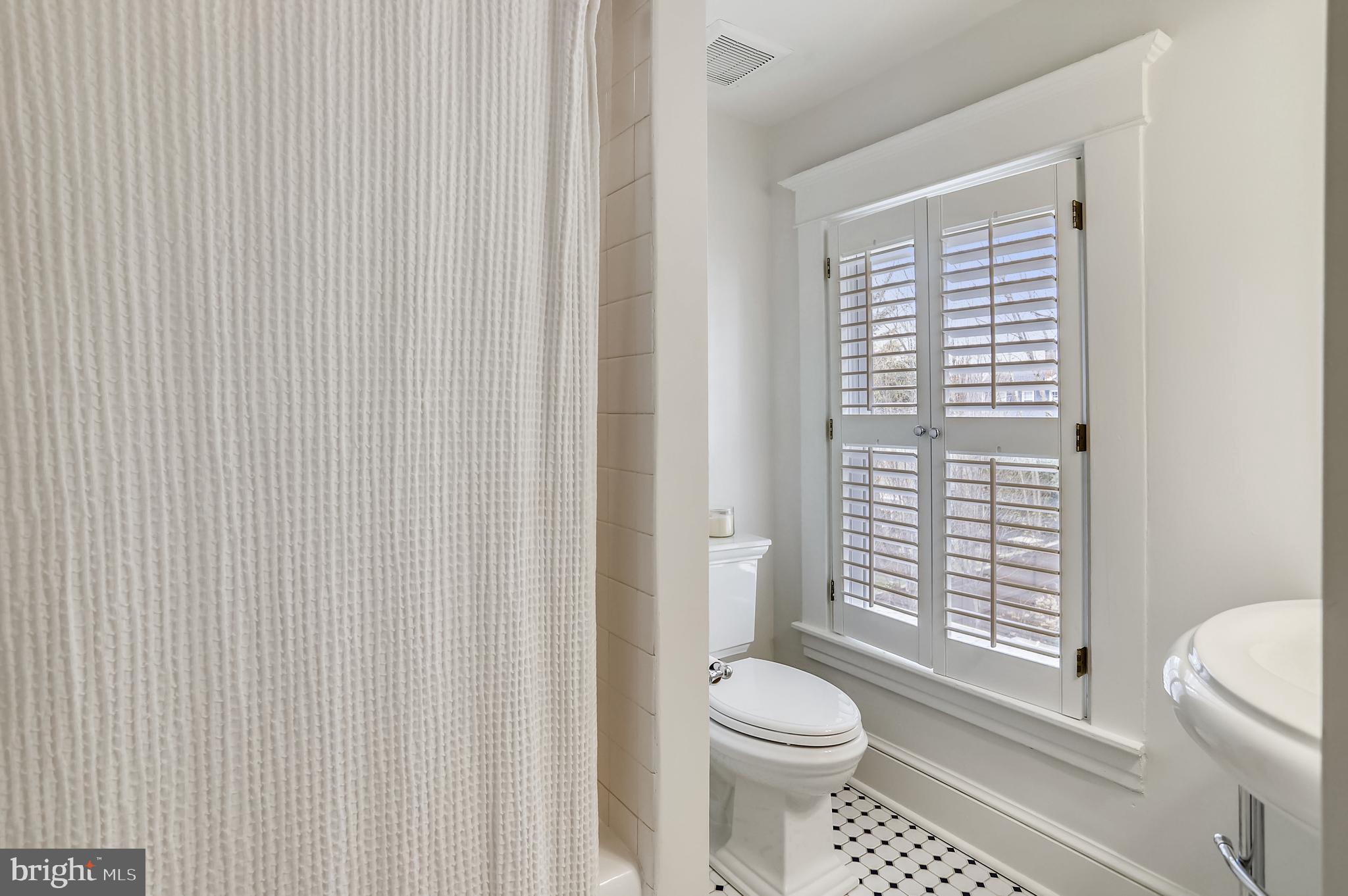 MURRAY HILL - Residential