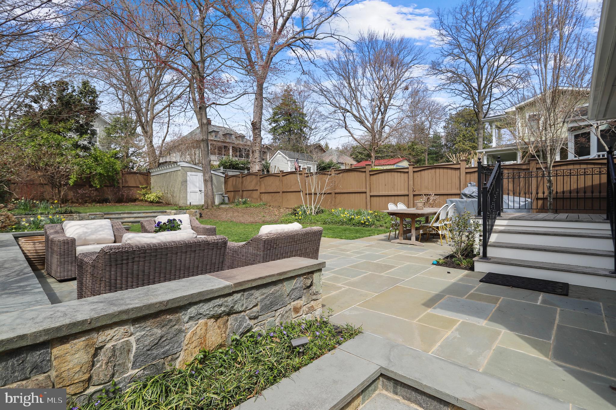 MURRAY HILL - Residential