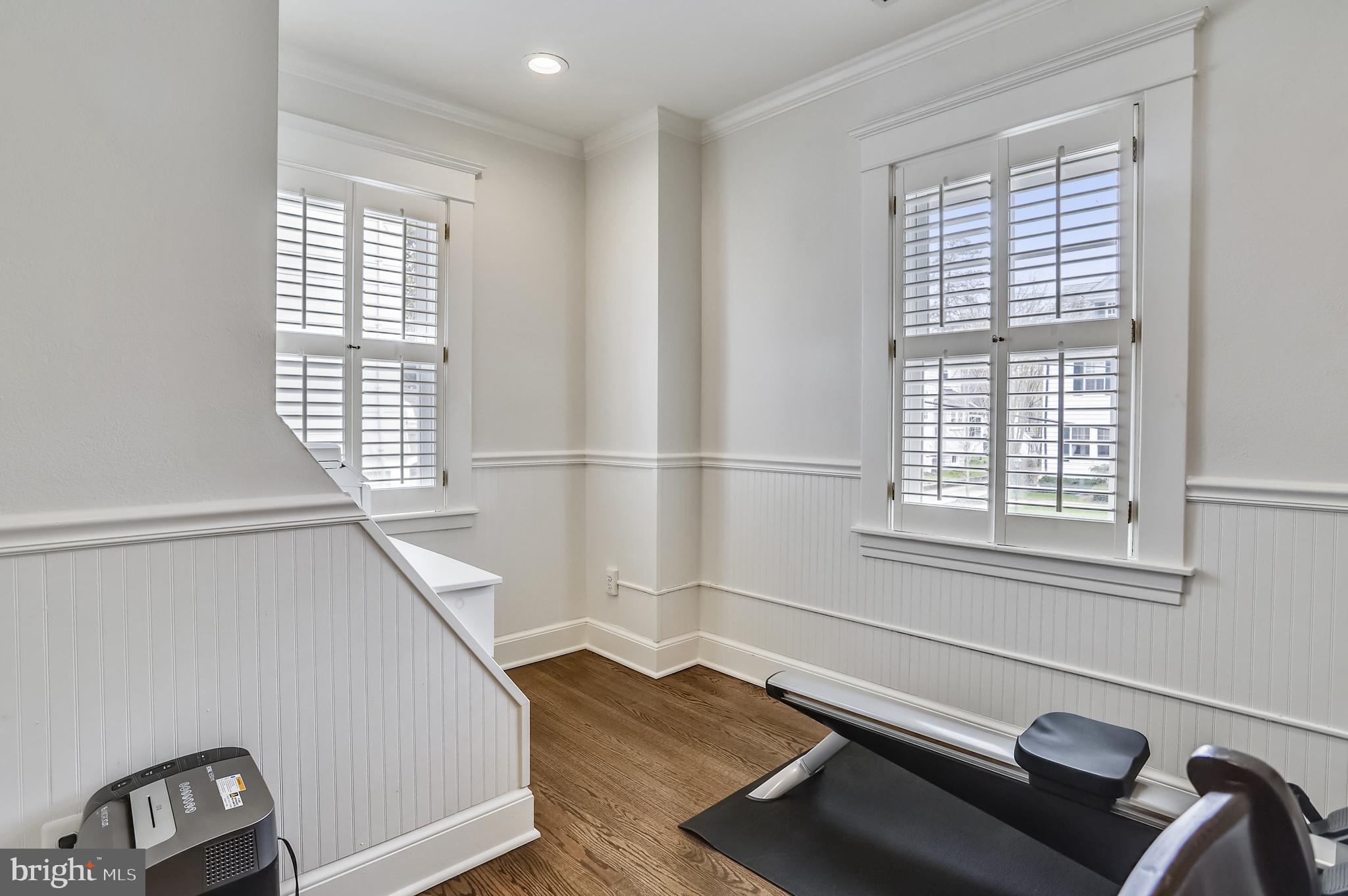 MURRAY HILL - Residential