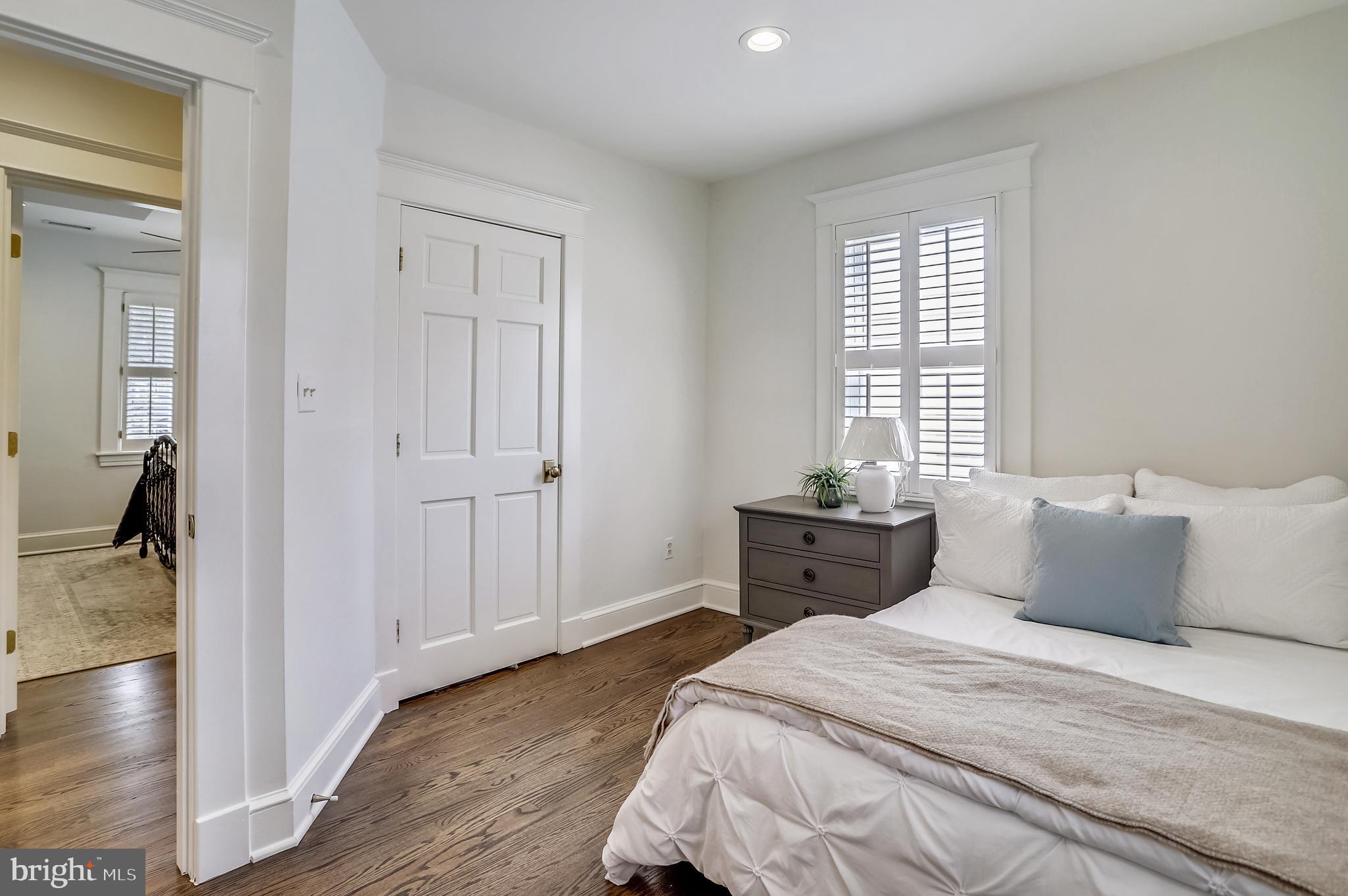 MURRAY HILL - Residential