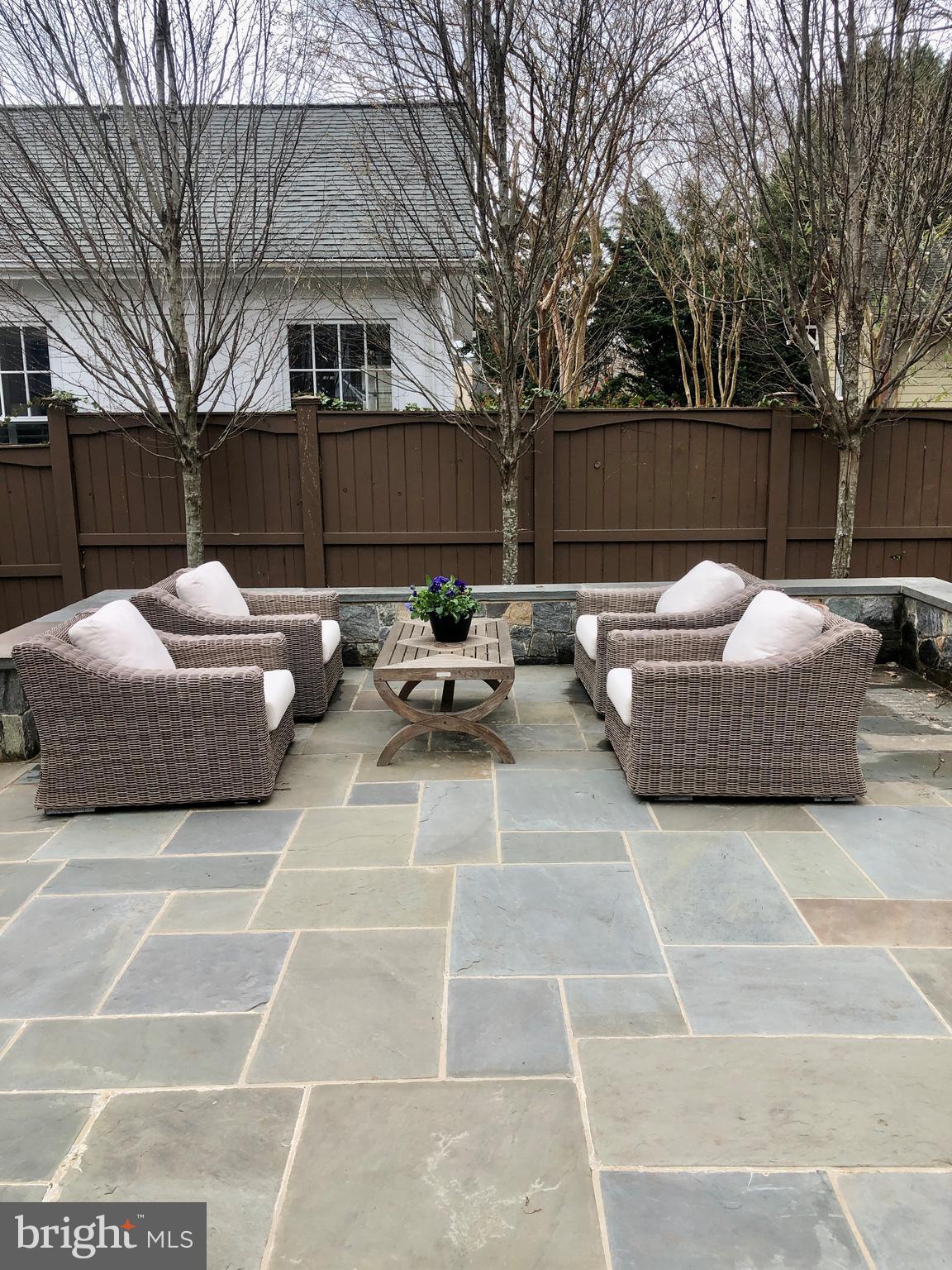 MURRAY HILL - Residential