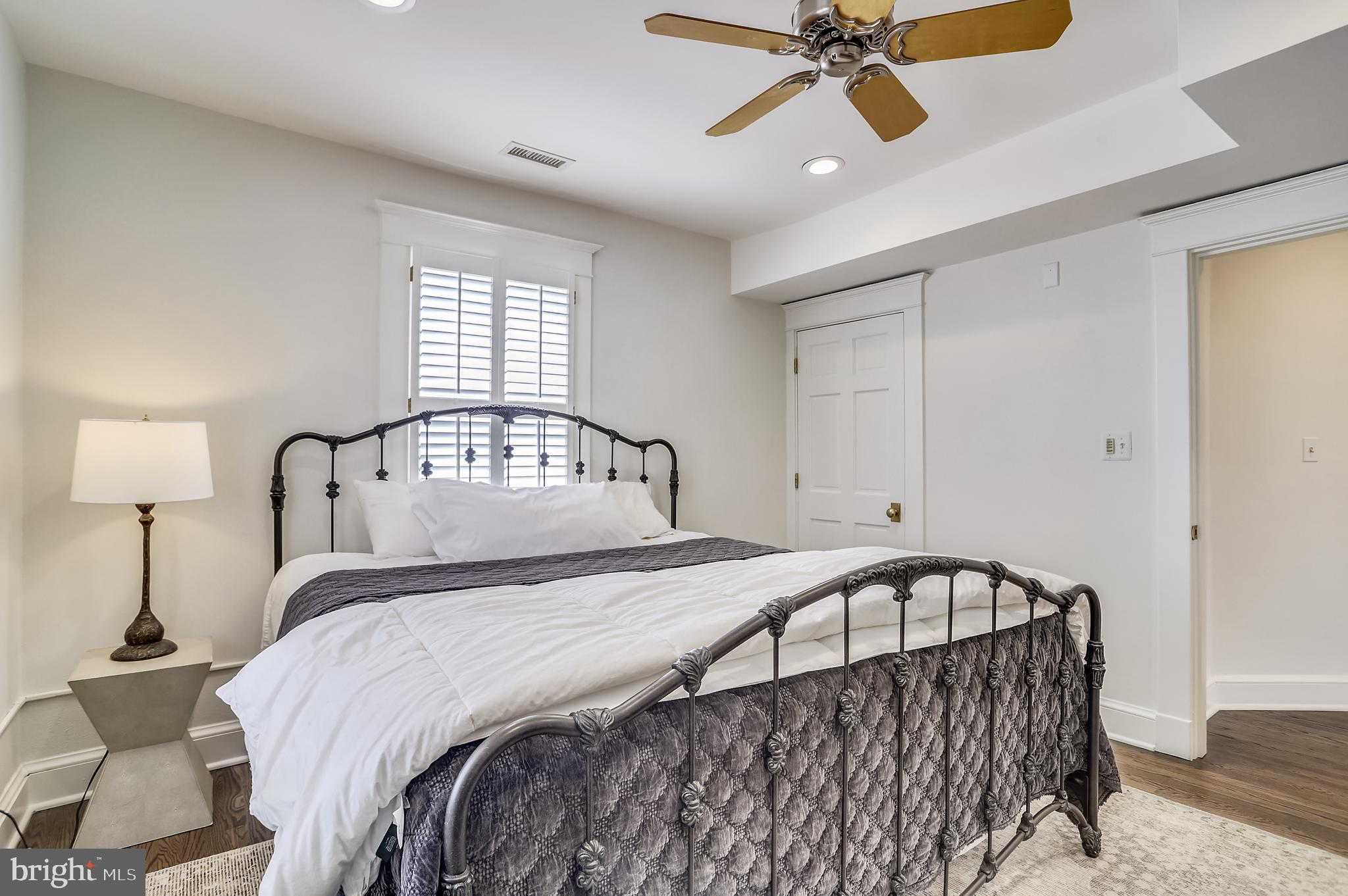 MURRAY HILL - Residential