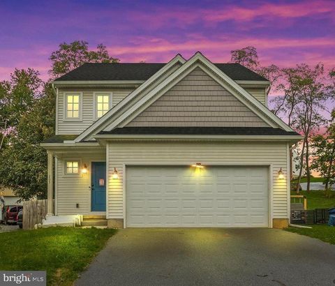 205 E MAIN STREET BROWNSTOWN PA 17508