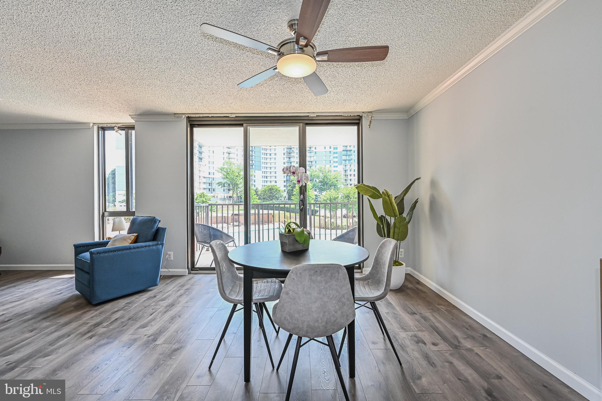 MCLEAN HOUSE - Residential