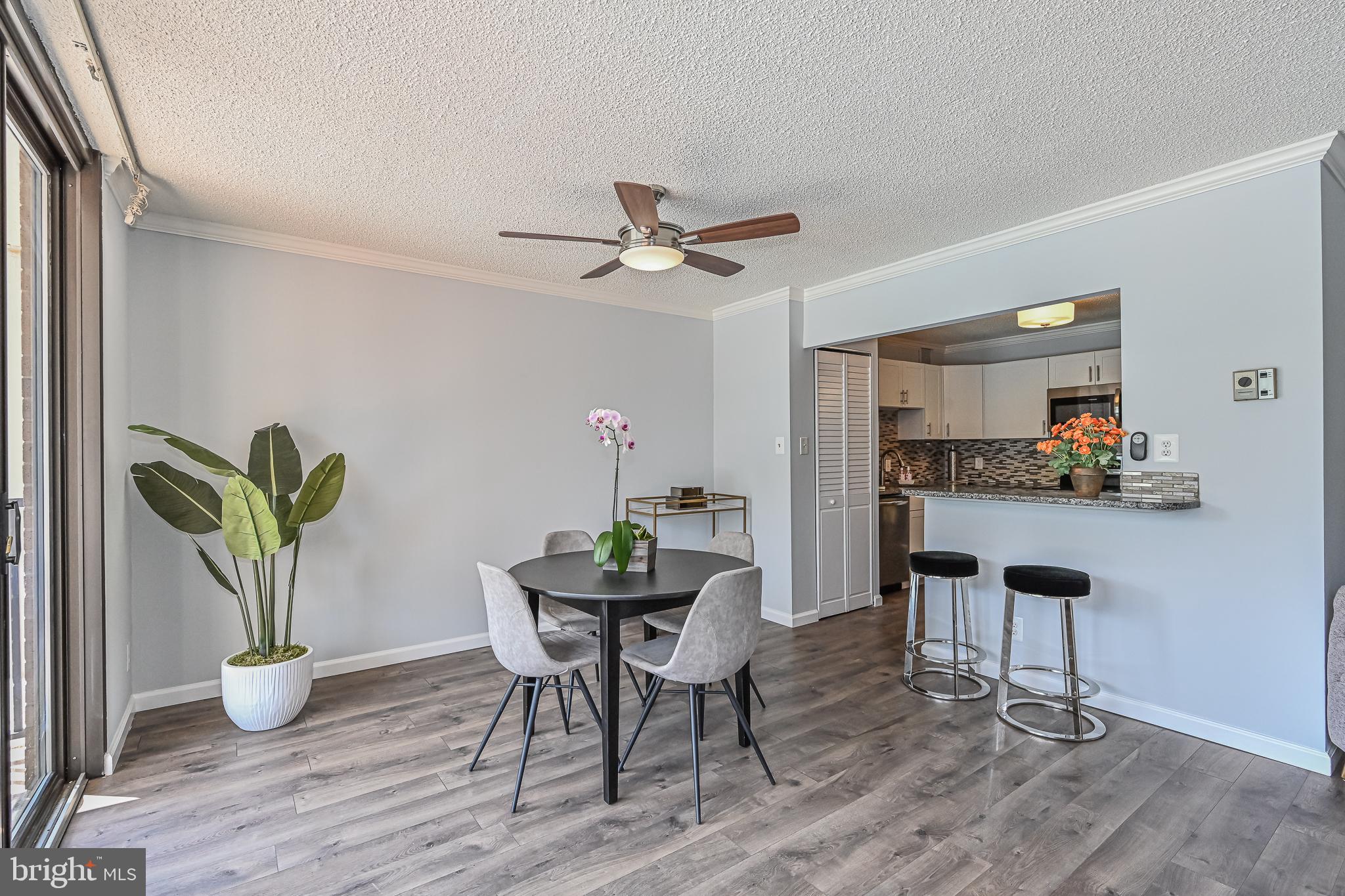 MCLEAN HOUSE - Residential