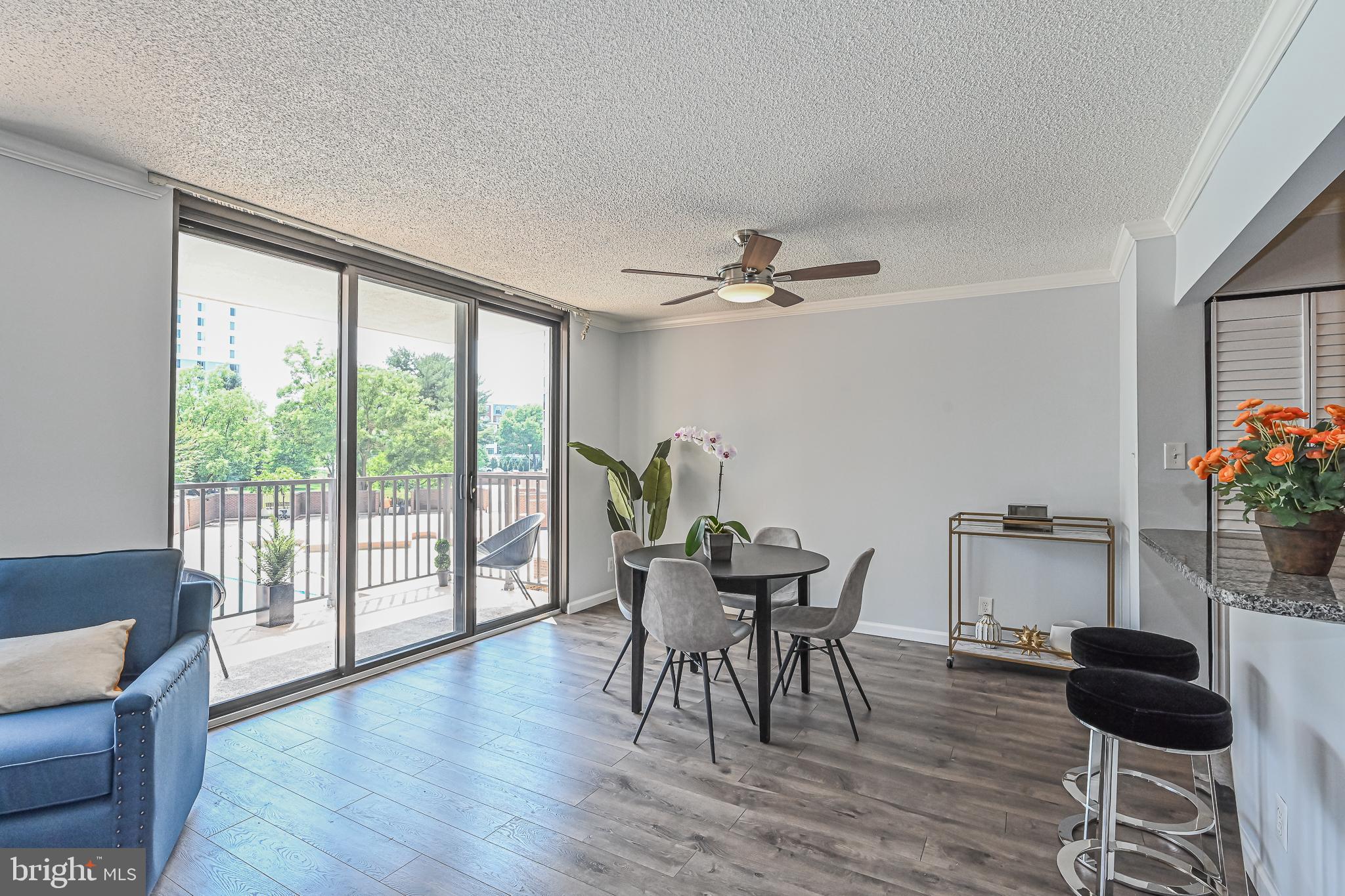 MCLEAN HOUSE - Residential