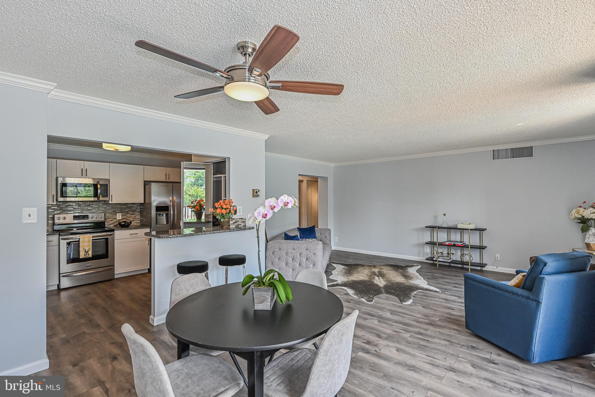 MCLEAN HOUSE - Residential