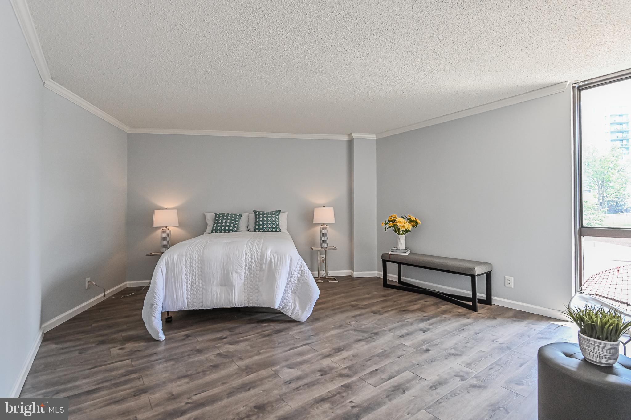 MCLEAN HOUSE - Residential