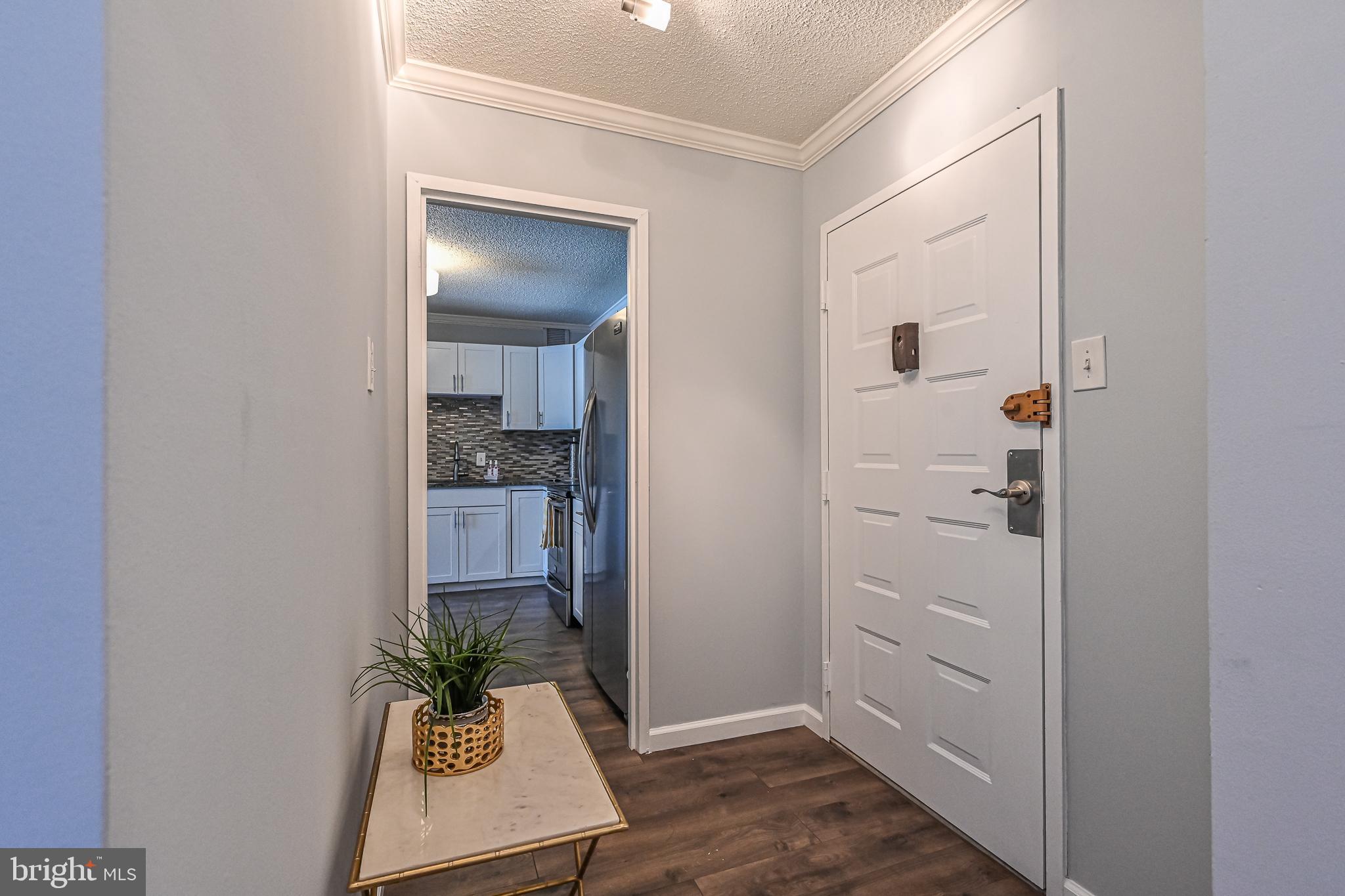 MCLEAN HOUSE - Residential