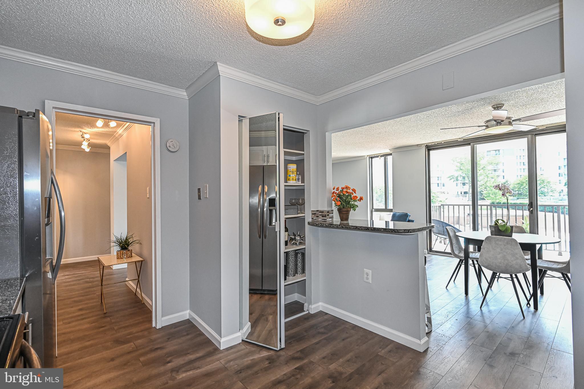 MCLEAN HOUSE - Residential