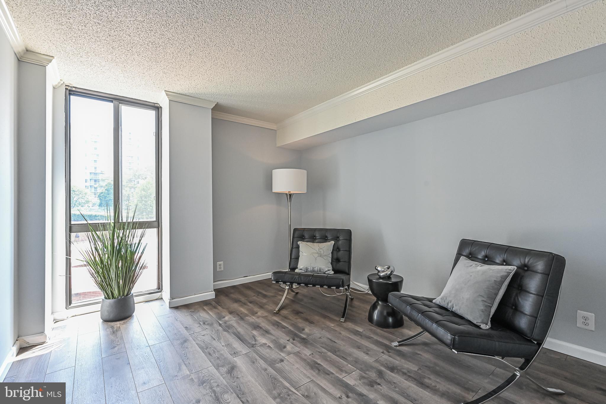 MCLEAN HOUSE - Residential