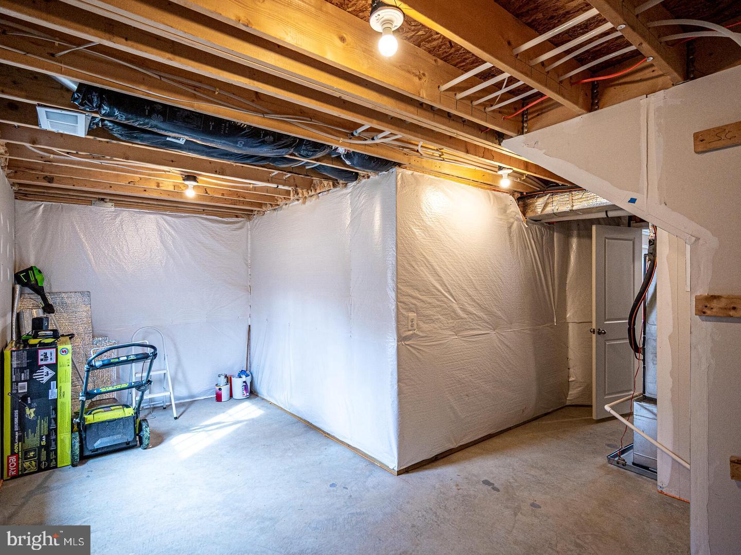 REGENTS CREST - Residential Lease