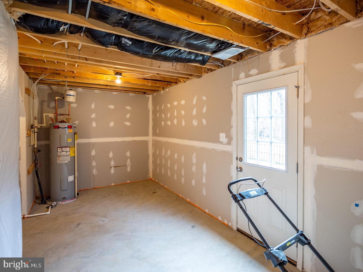 REGENTS CREST - Residential Lease