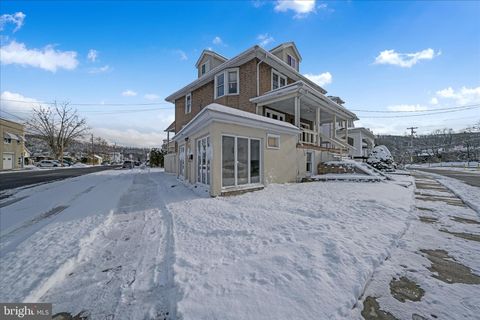 Homes For Sale - 200 W Main Street<br/> SCHUYLKILL HAVEN, PA 17972