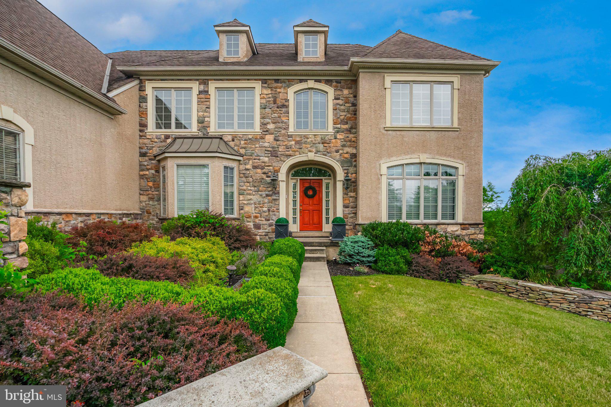 587 WOODVIEW LANE