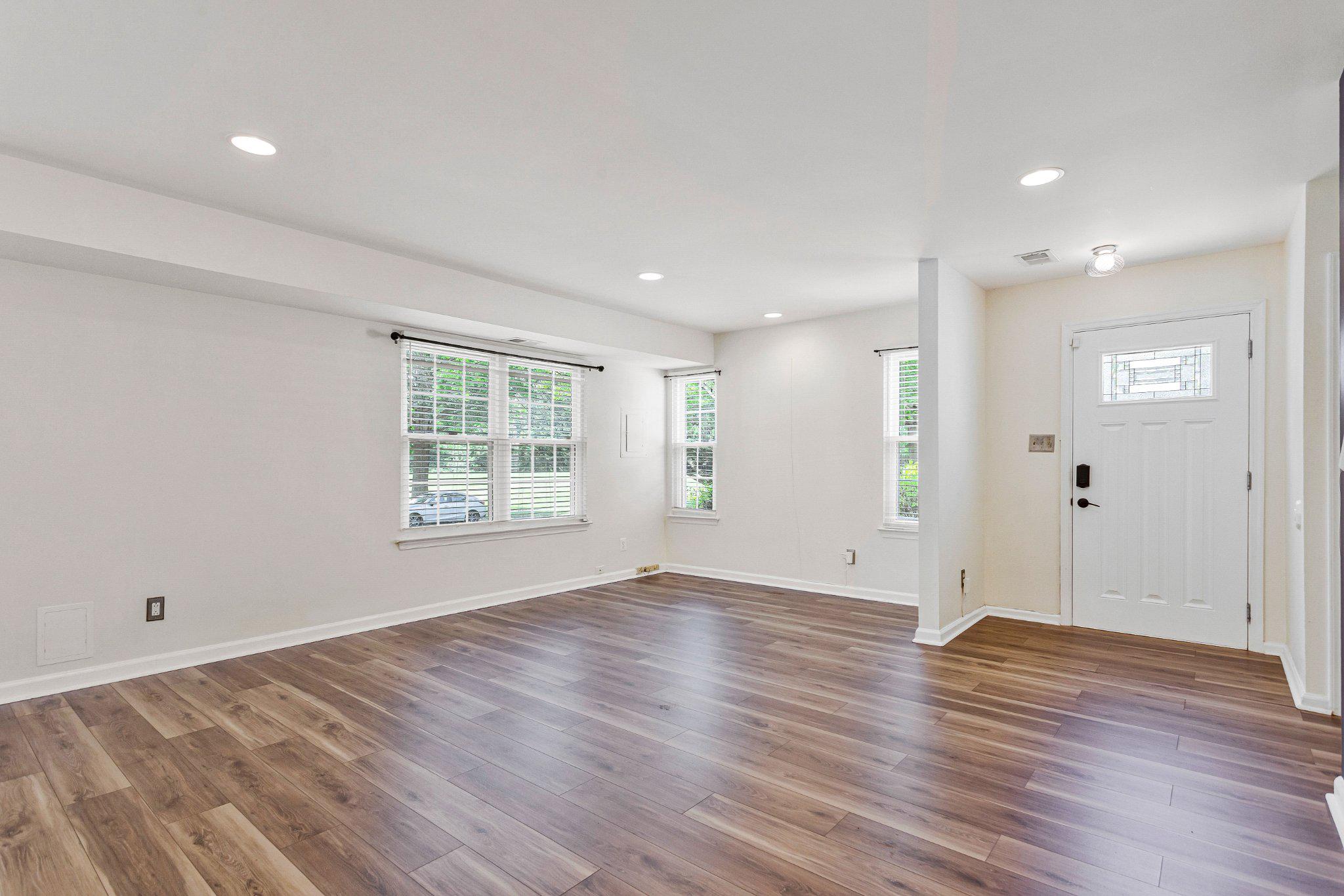 3001 N DALE