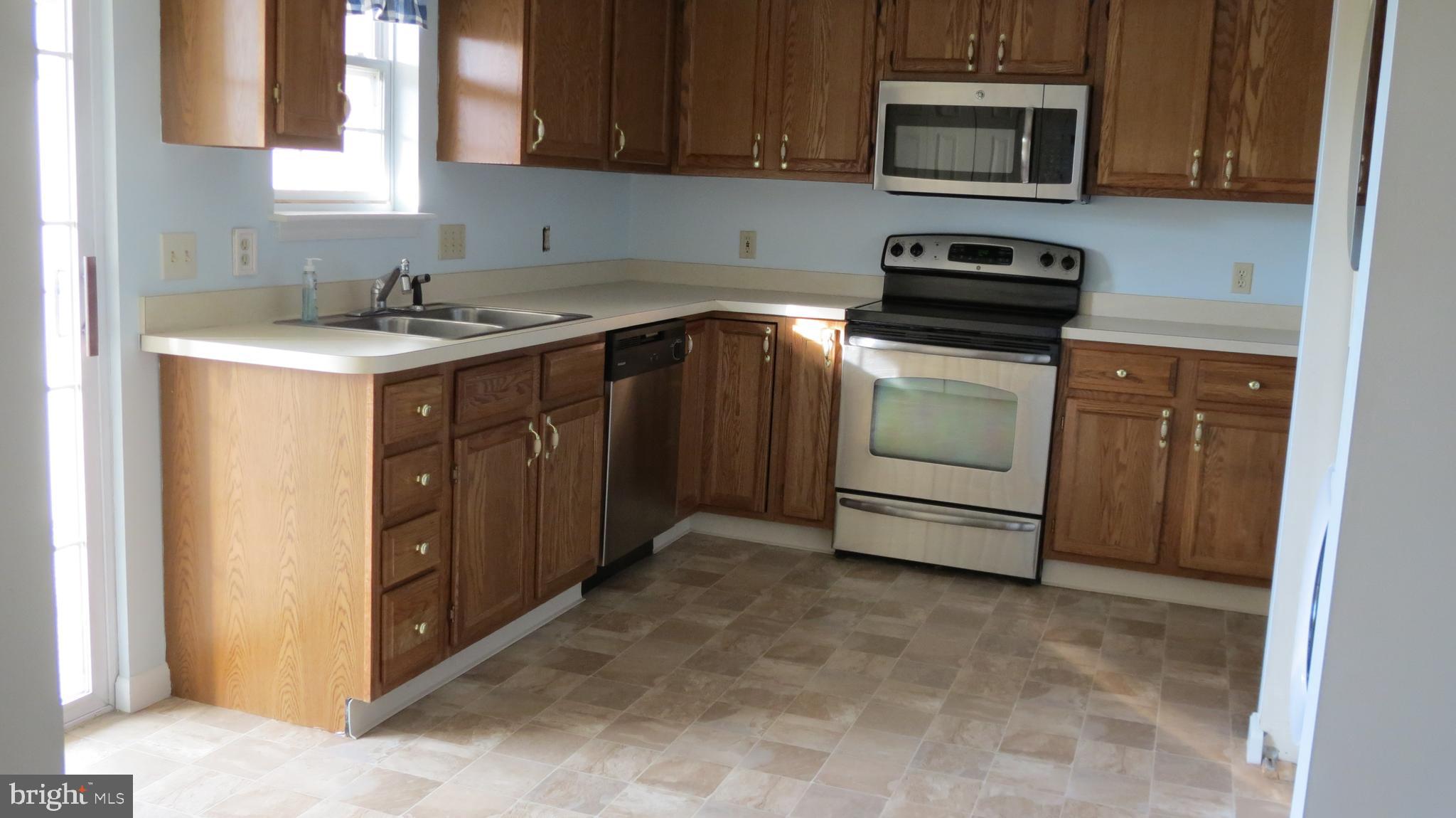 118 HIDDENWOOD DRIVE