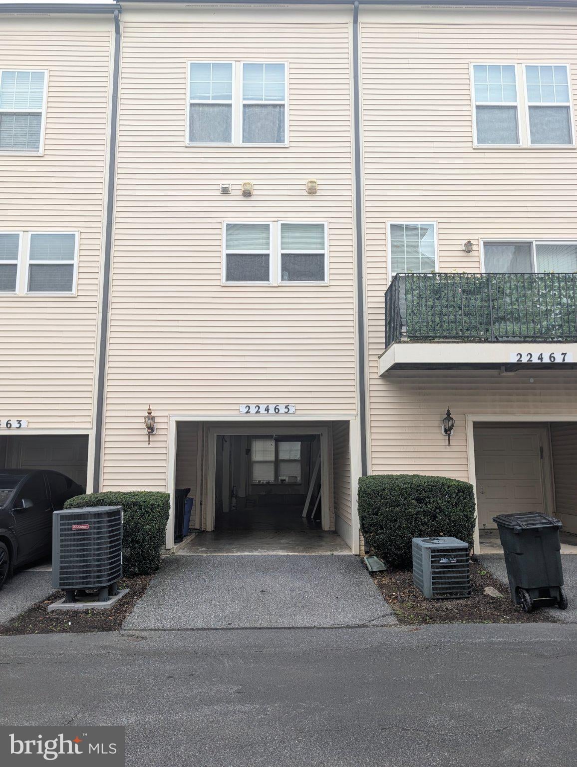 22465 GLENBOW WAY 2102