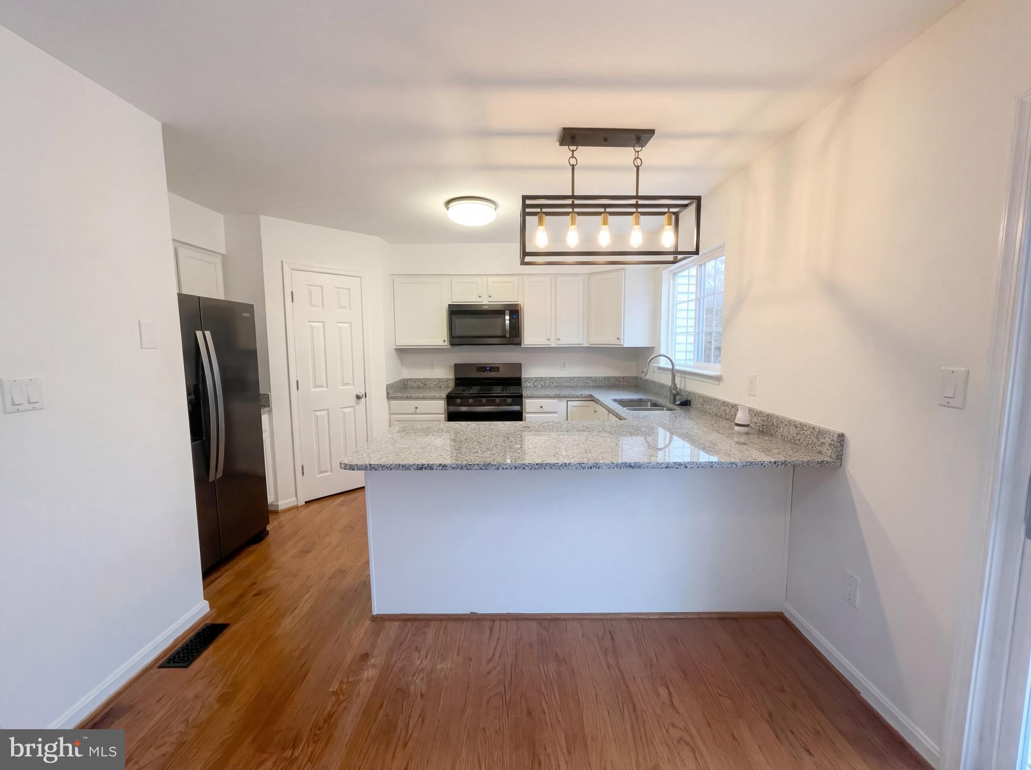 BELMONT STATION - Residential