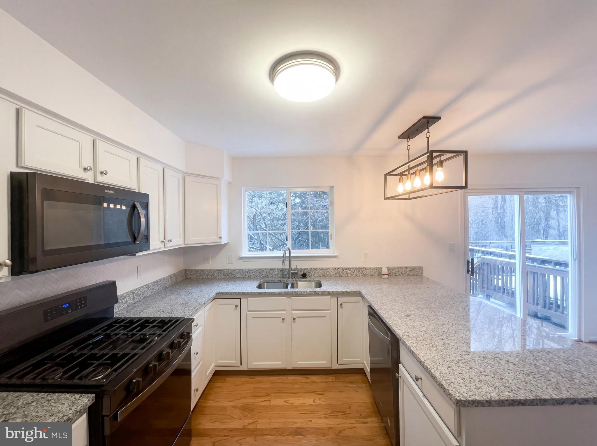 BELMONT STATION - Residential