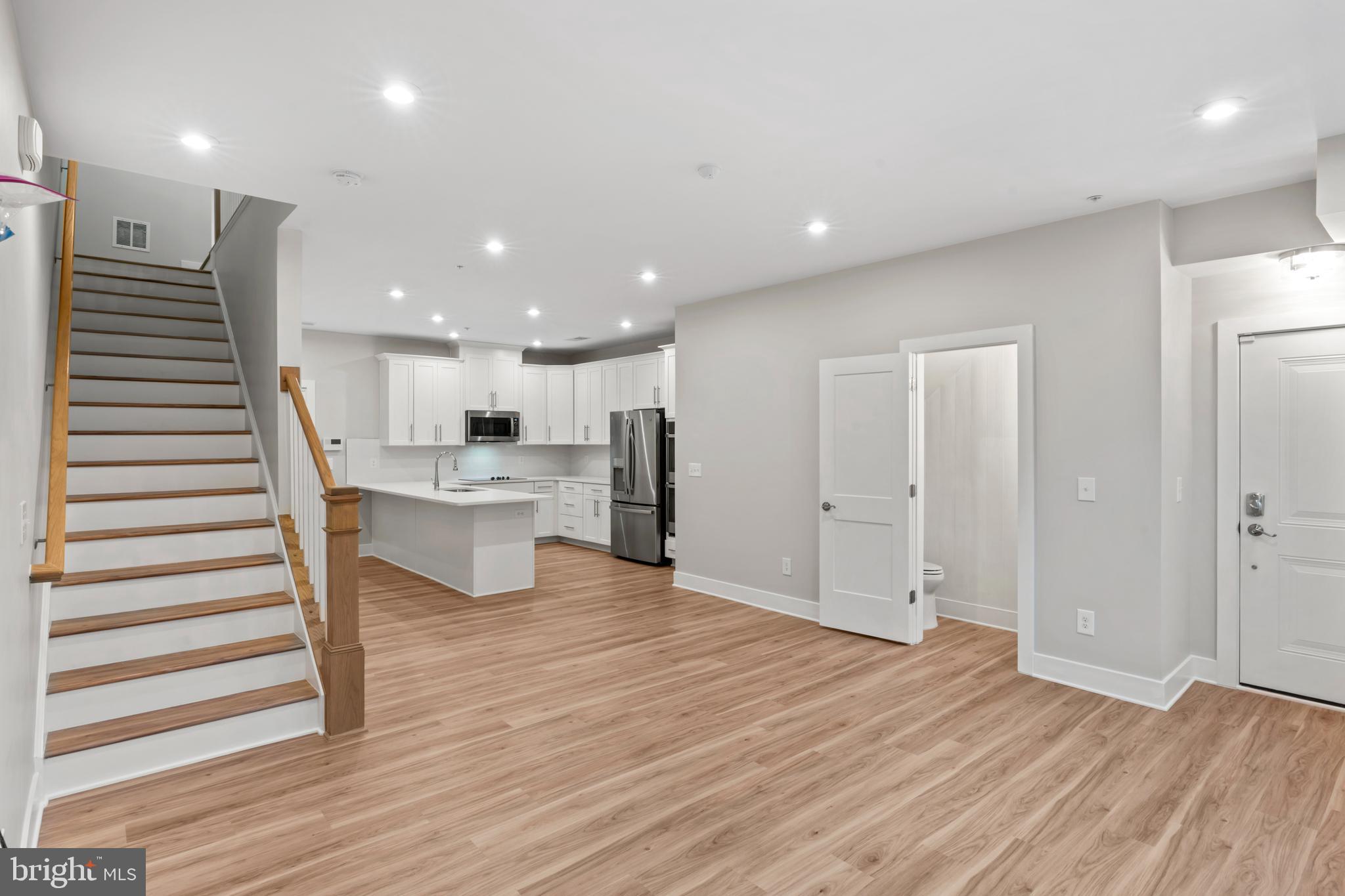 TALL OAKS - Residential Lease