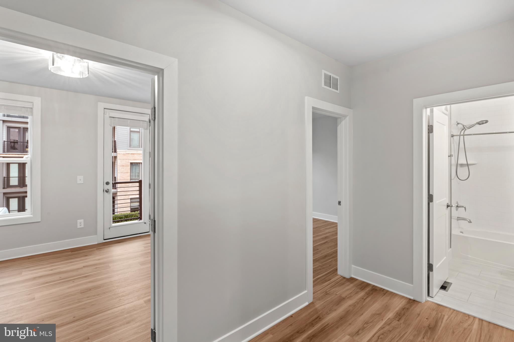 TALL OAKS - Residential Lease