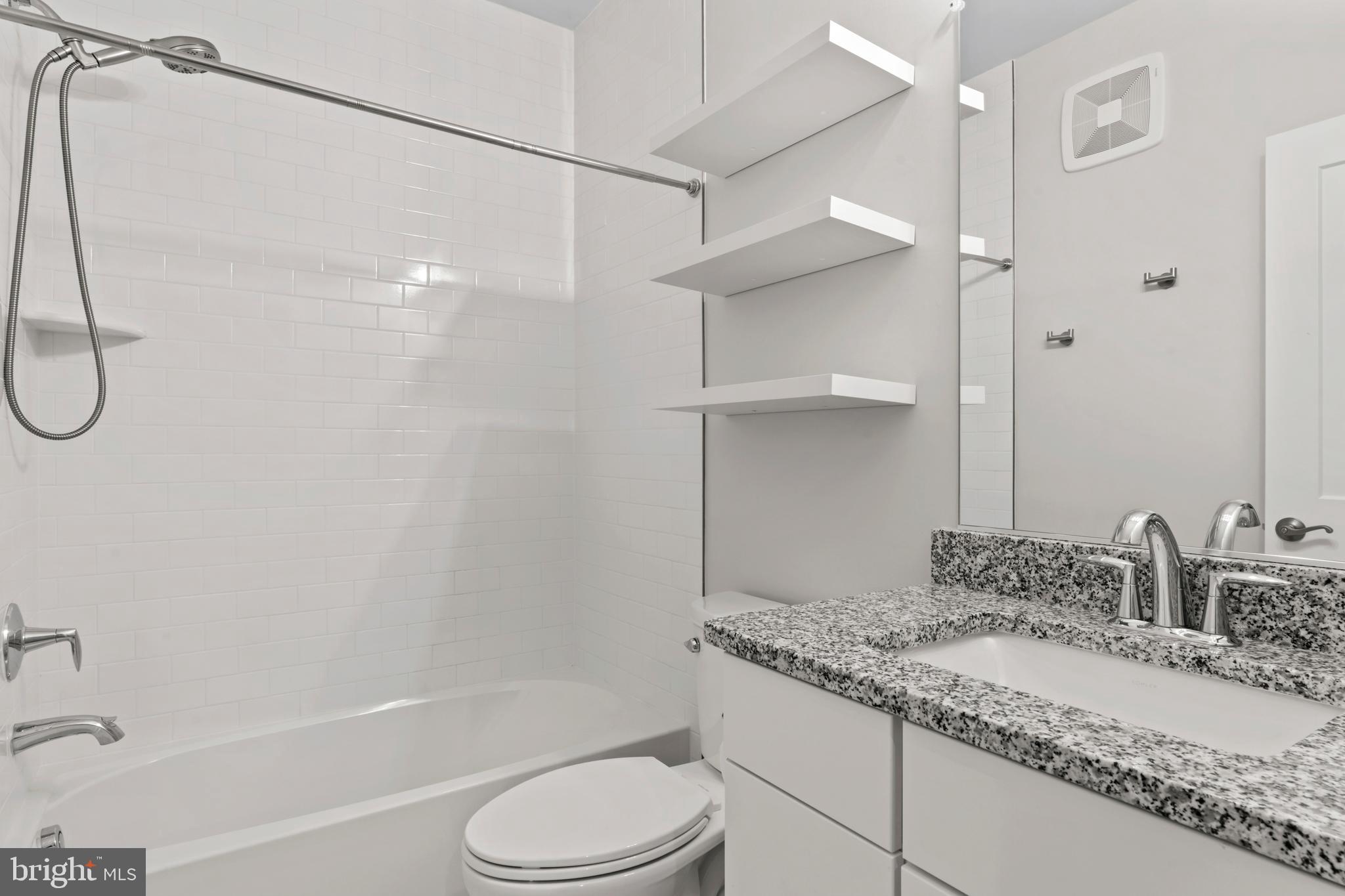 TALL OAKS - Residential Lease