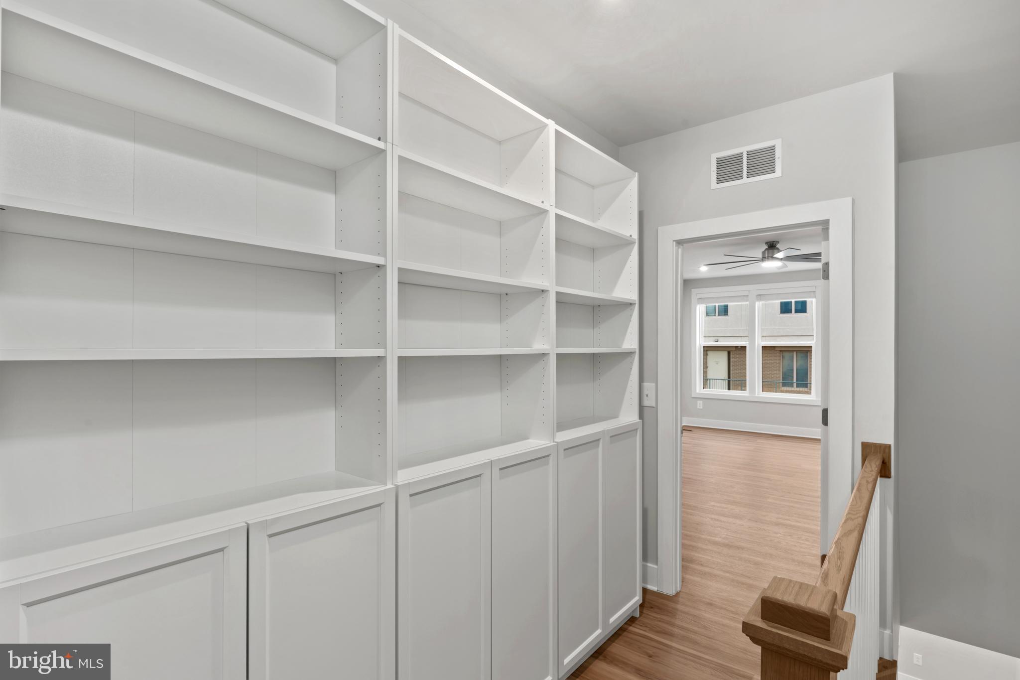 TALL OAKS - Residential Lease