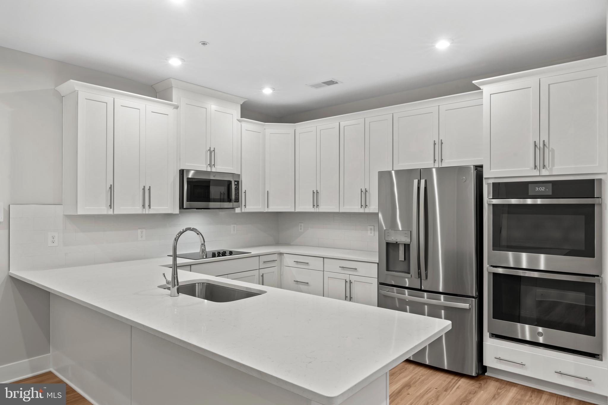 TALL OAKS - Residential Lease