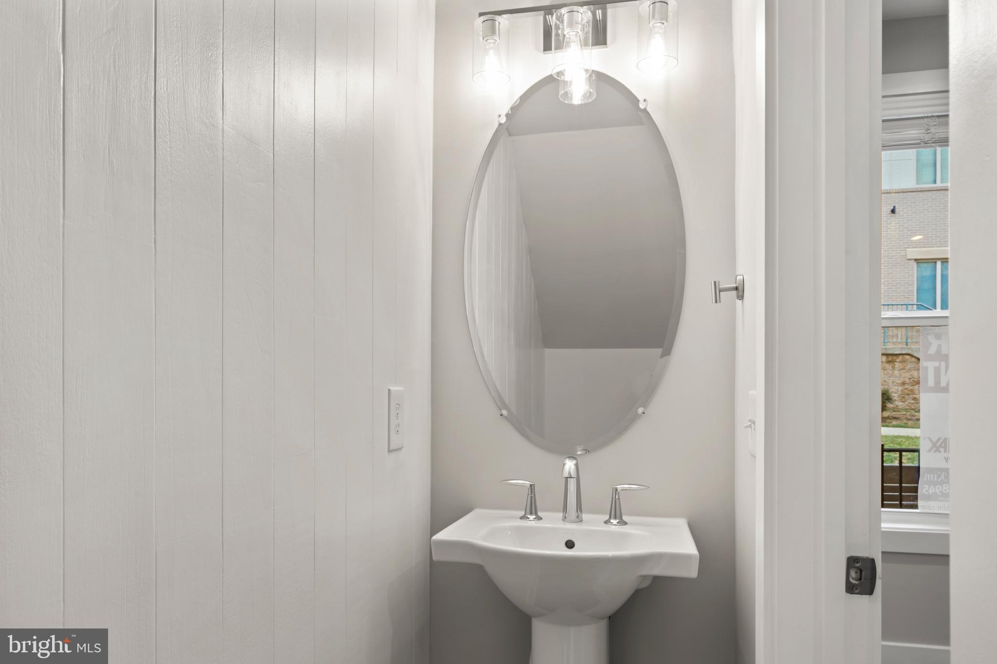 TALL OAKS - Residential Lease