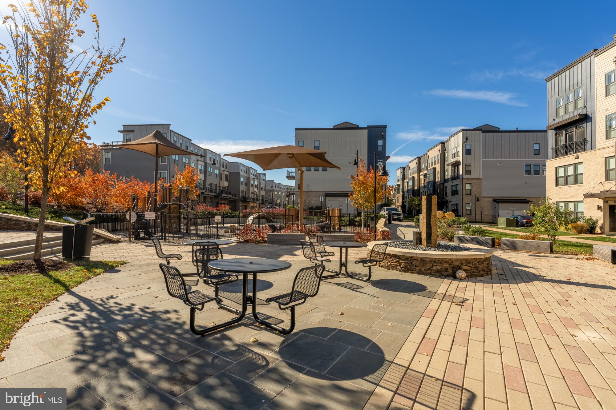 TALL OAKS - Residential Lease