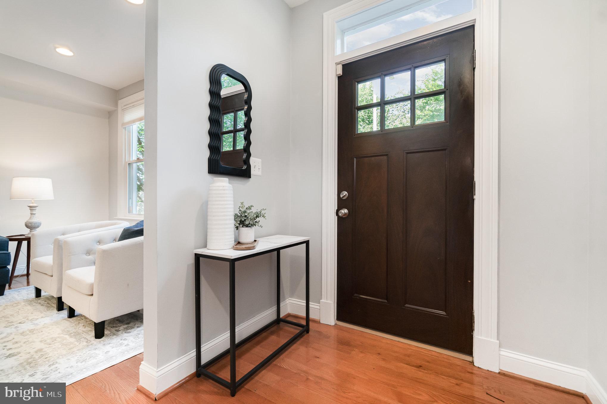 1933 LINCOLN ROAD NE