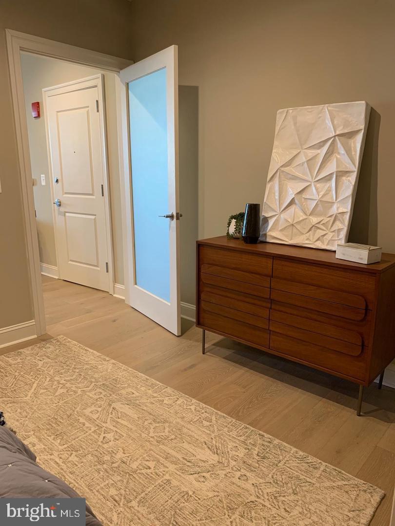 LOGAN SQUARE - Residential Lease