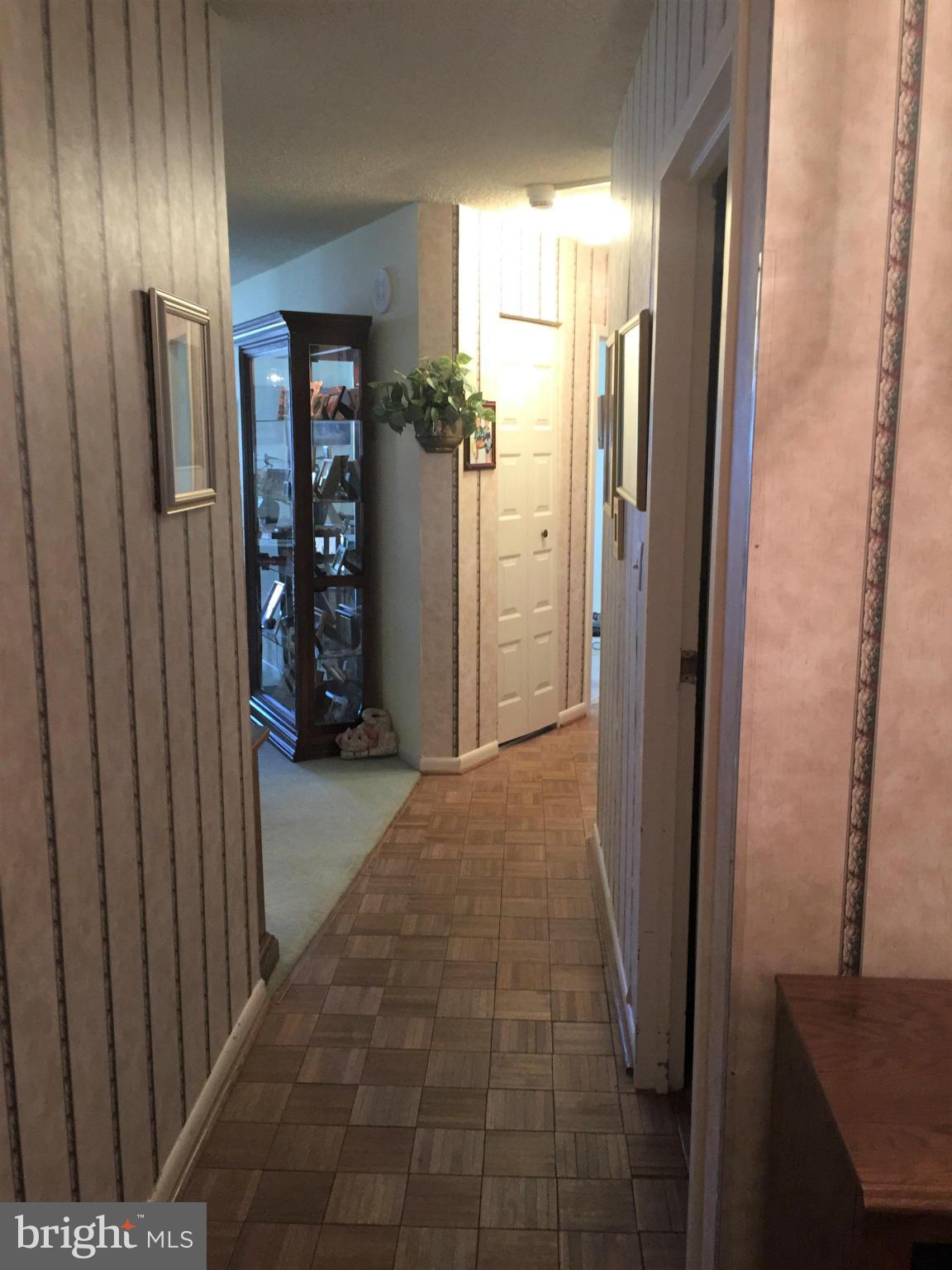 RIDGELY TOWSON CENTER - Residential