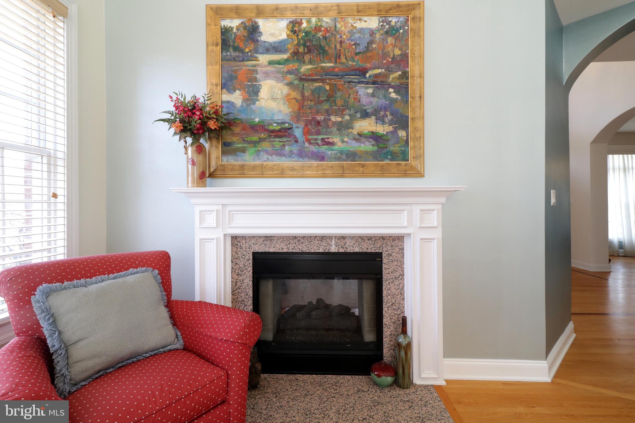 CENTRE HILLS - Residential