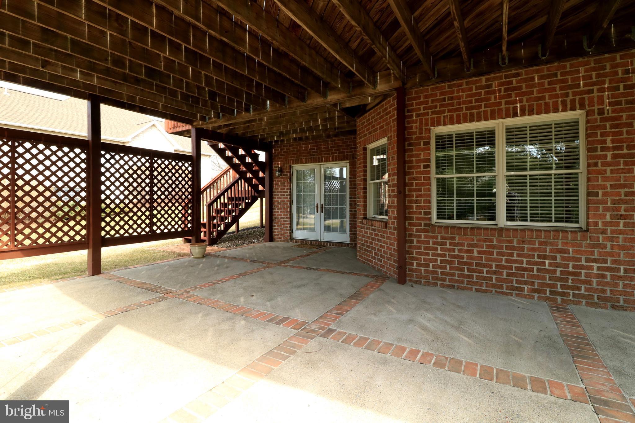 CENTRE HILLS - Residential