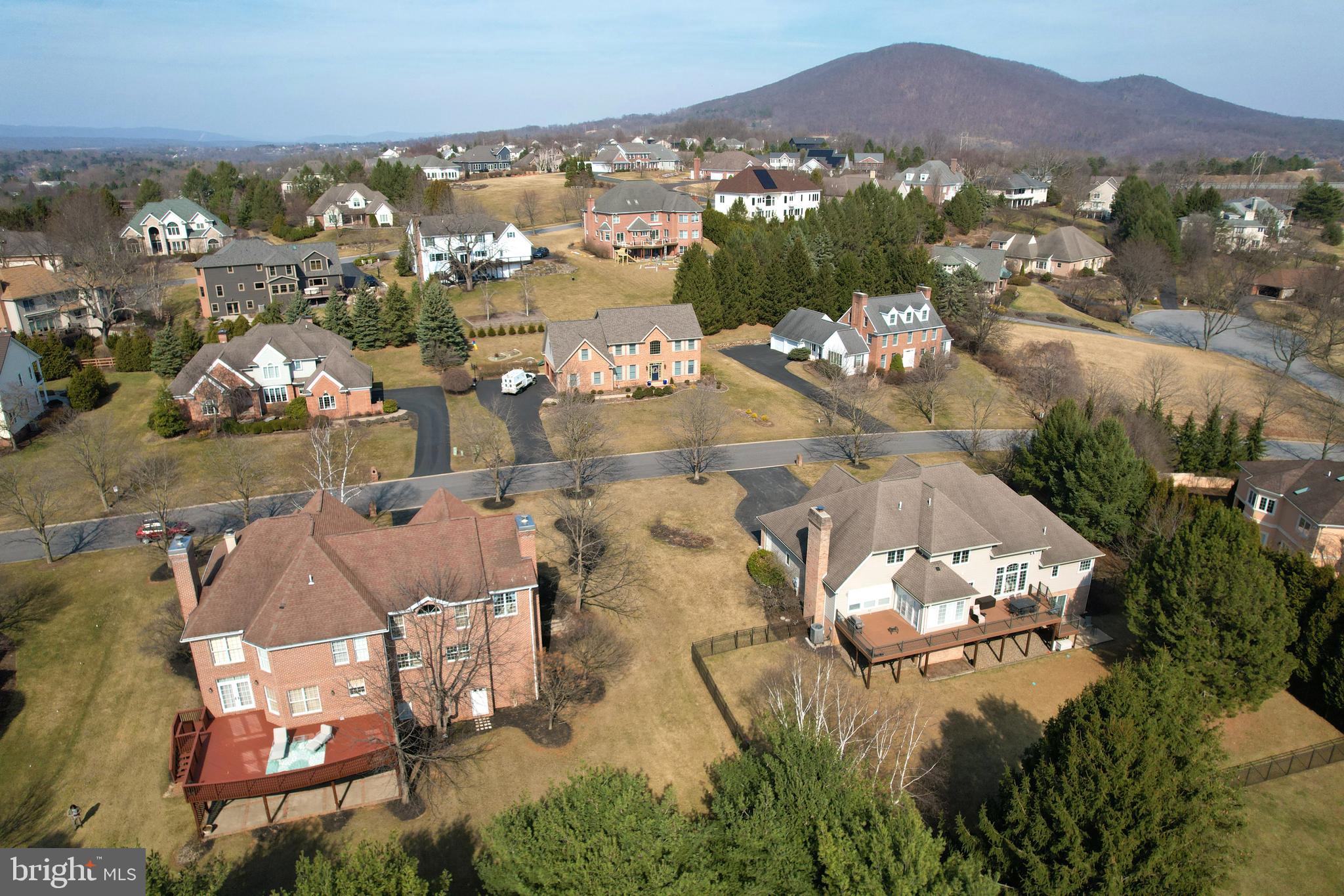 CENTRE HILLS - Residential