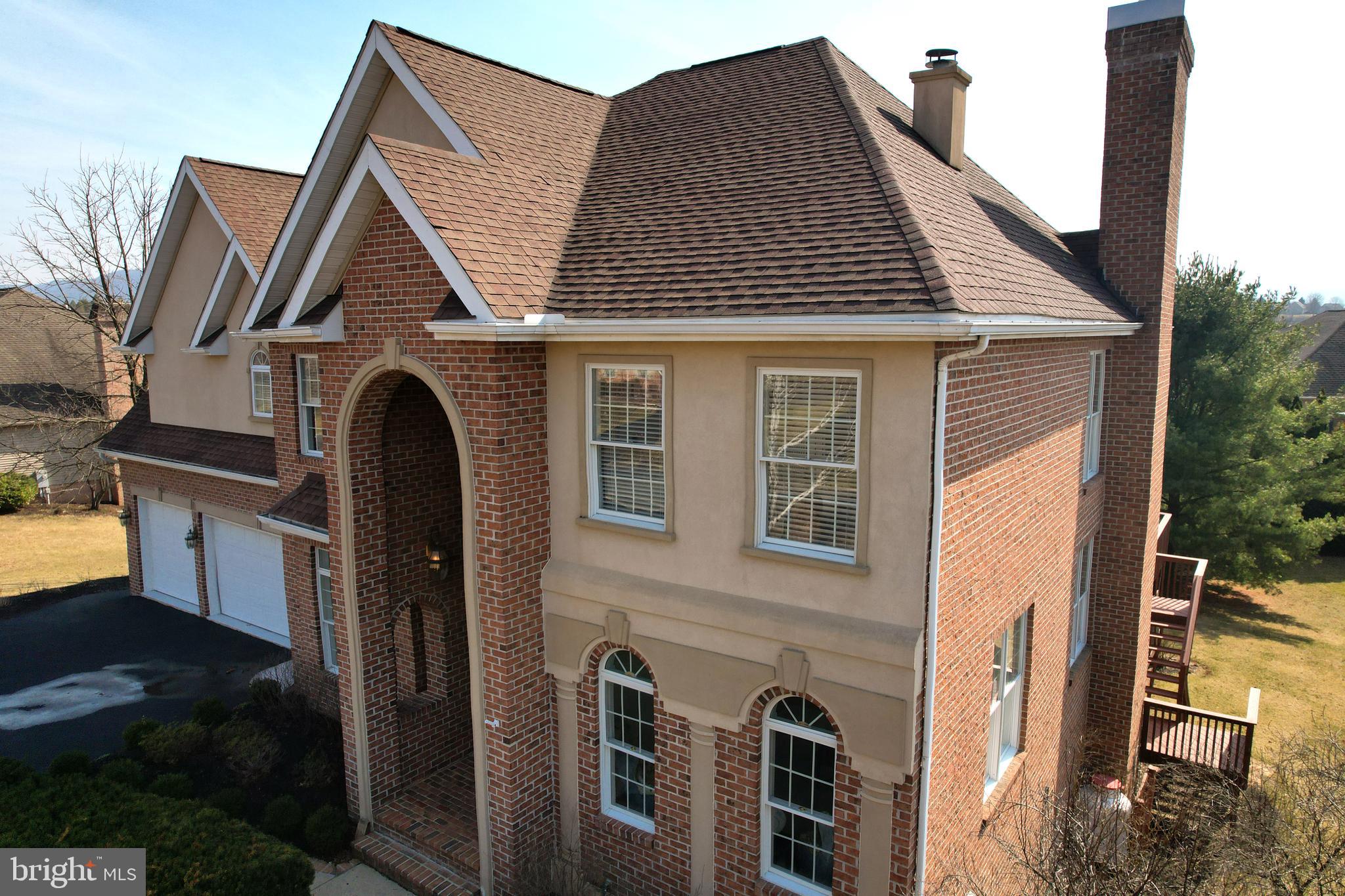 CENTRE HILLS - Residential