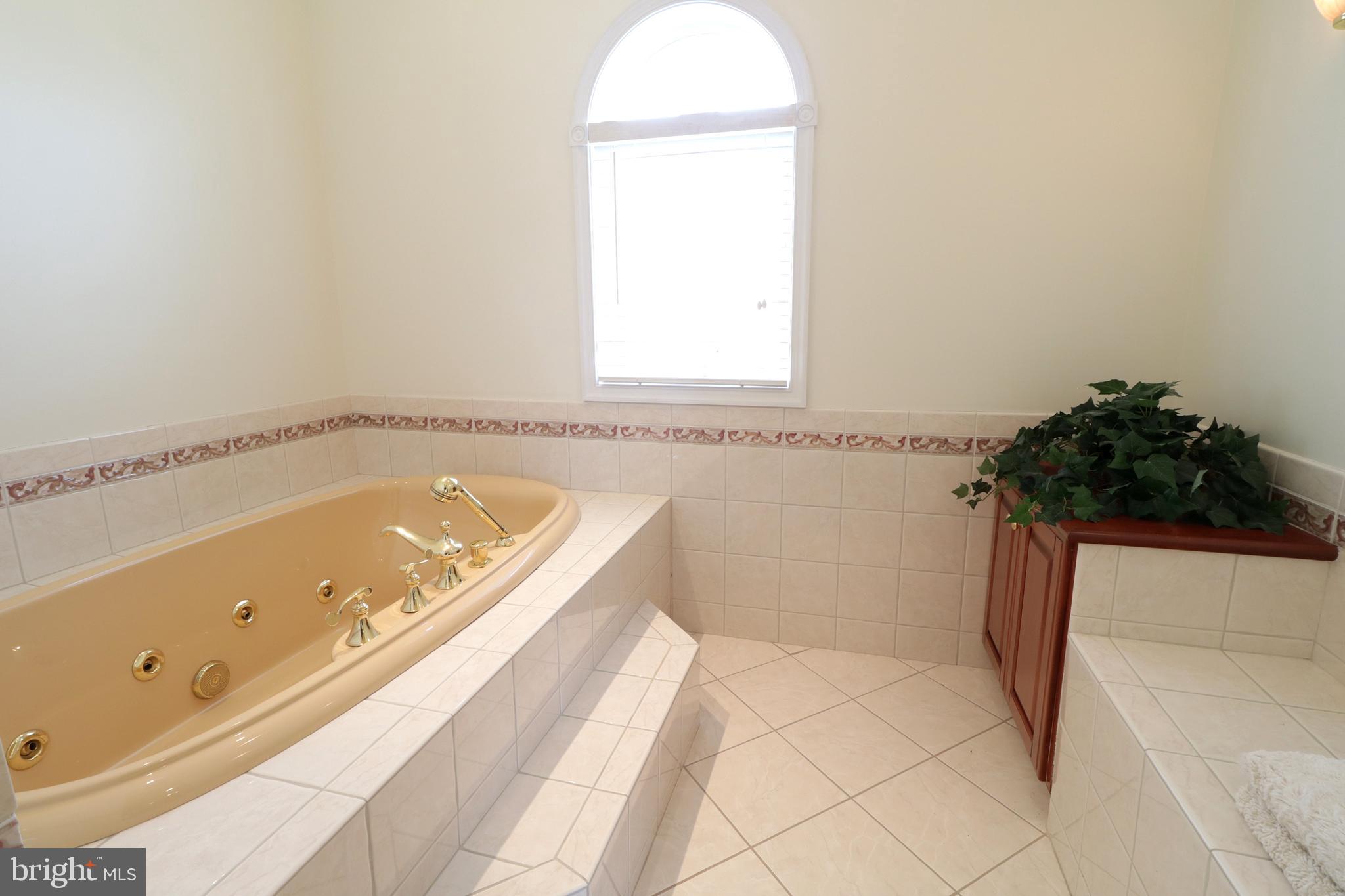 CENTRE HILLS - Residential