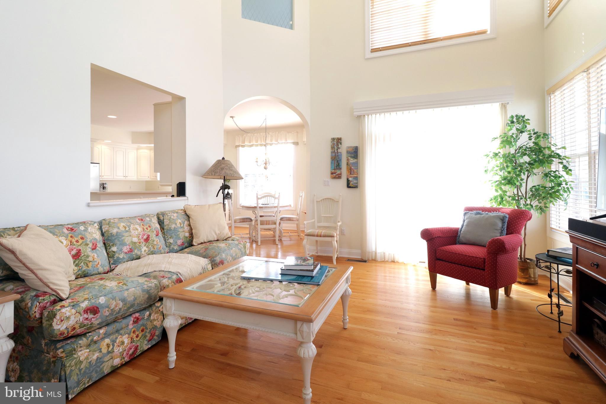 CENTRE HILLS - Residential