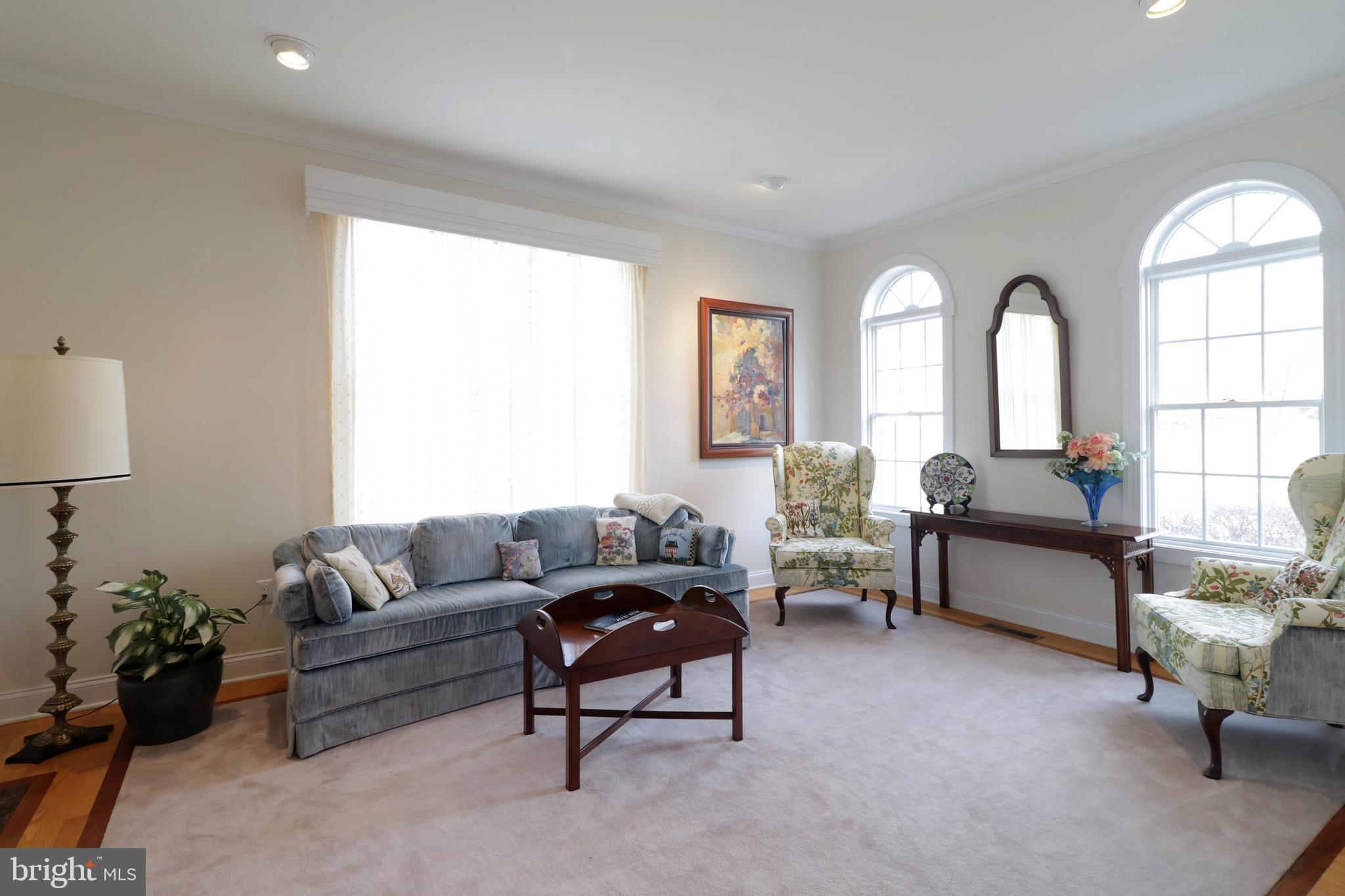 CENTRE HILLS - Residential